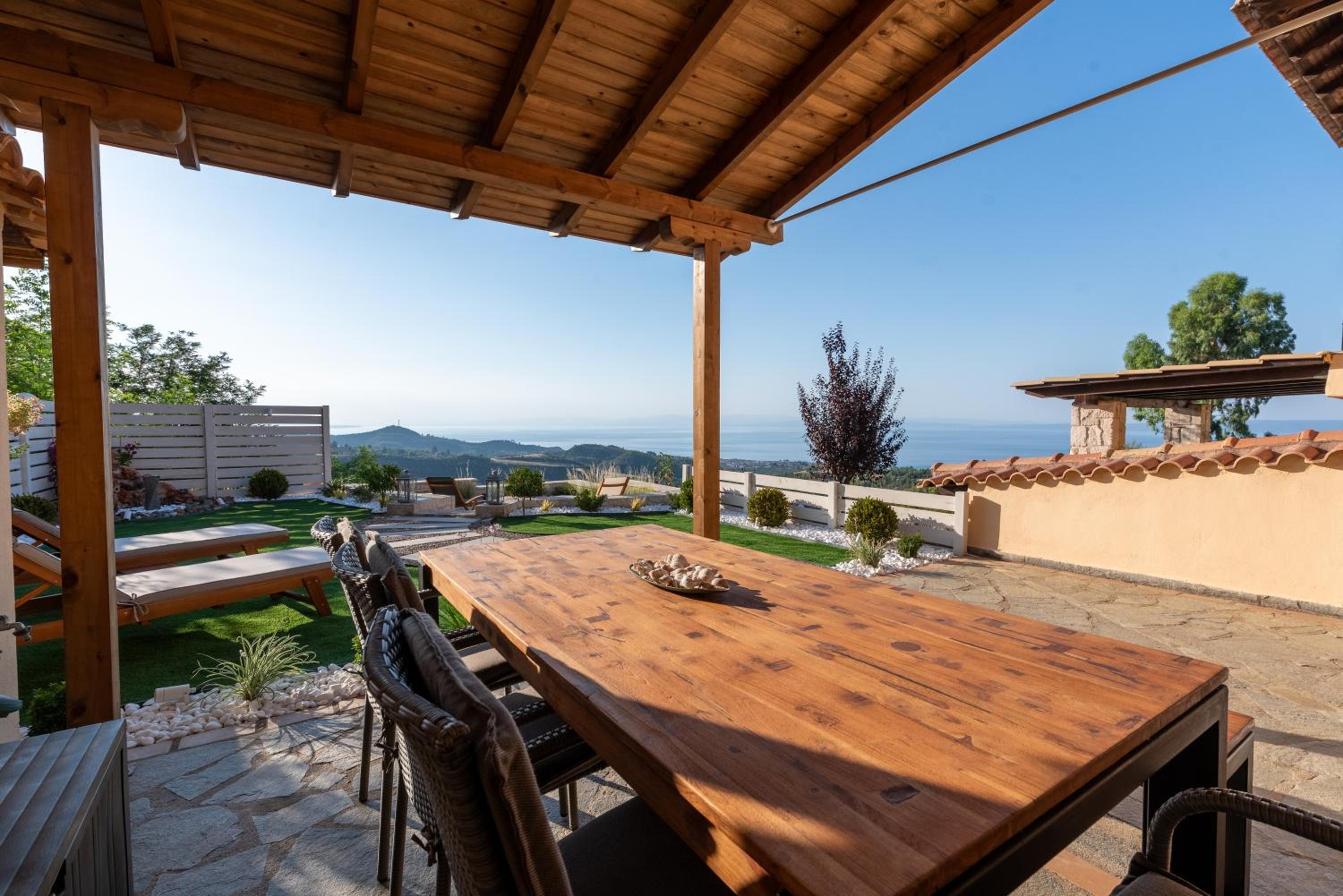Lous House