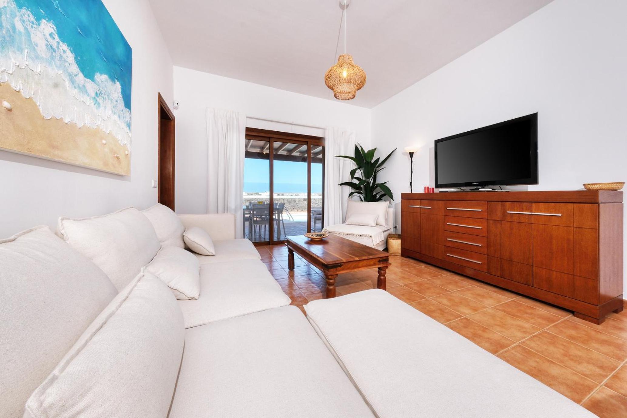 Lanzarote Paradise - Private Pool, Air-Con and BBQ By Lanzarote Vacation Homes