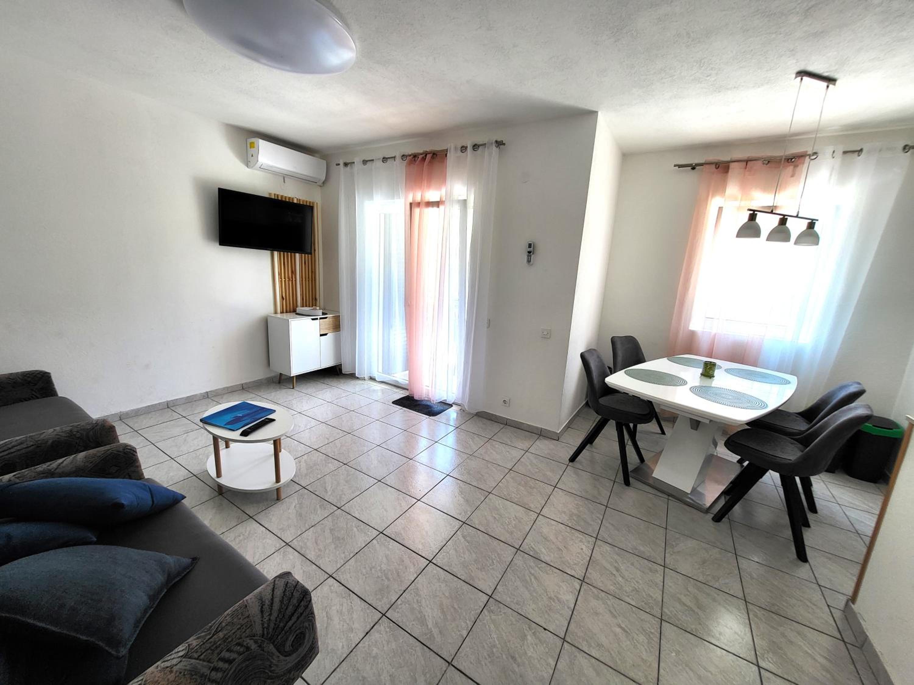 Apartments Pitve