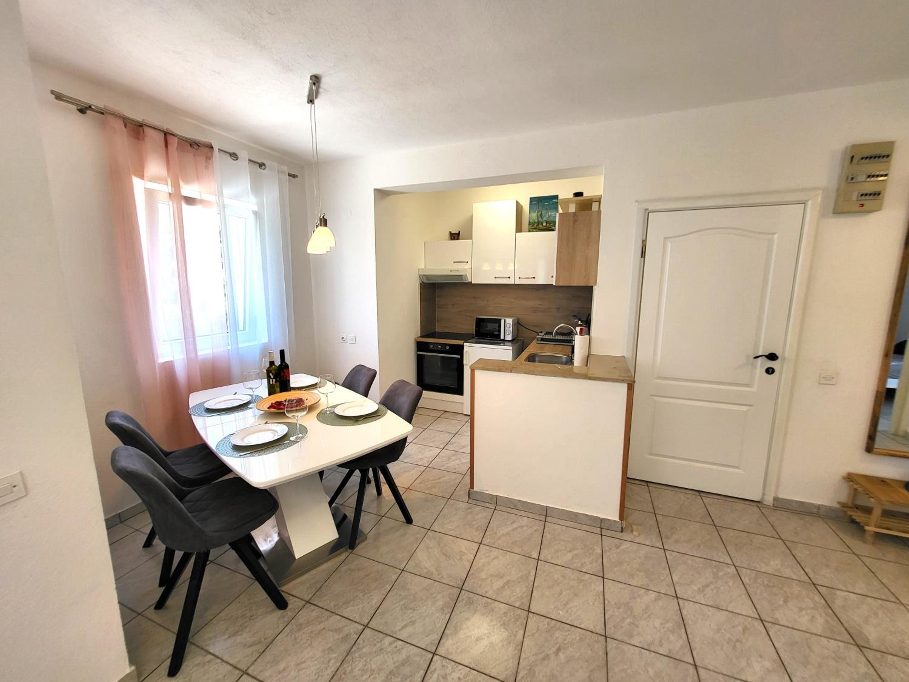 Apartments Pitve