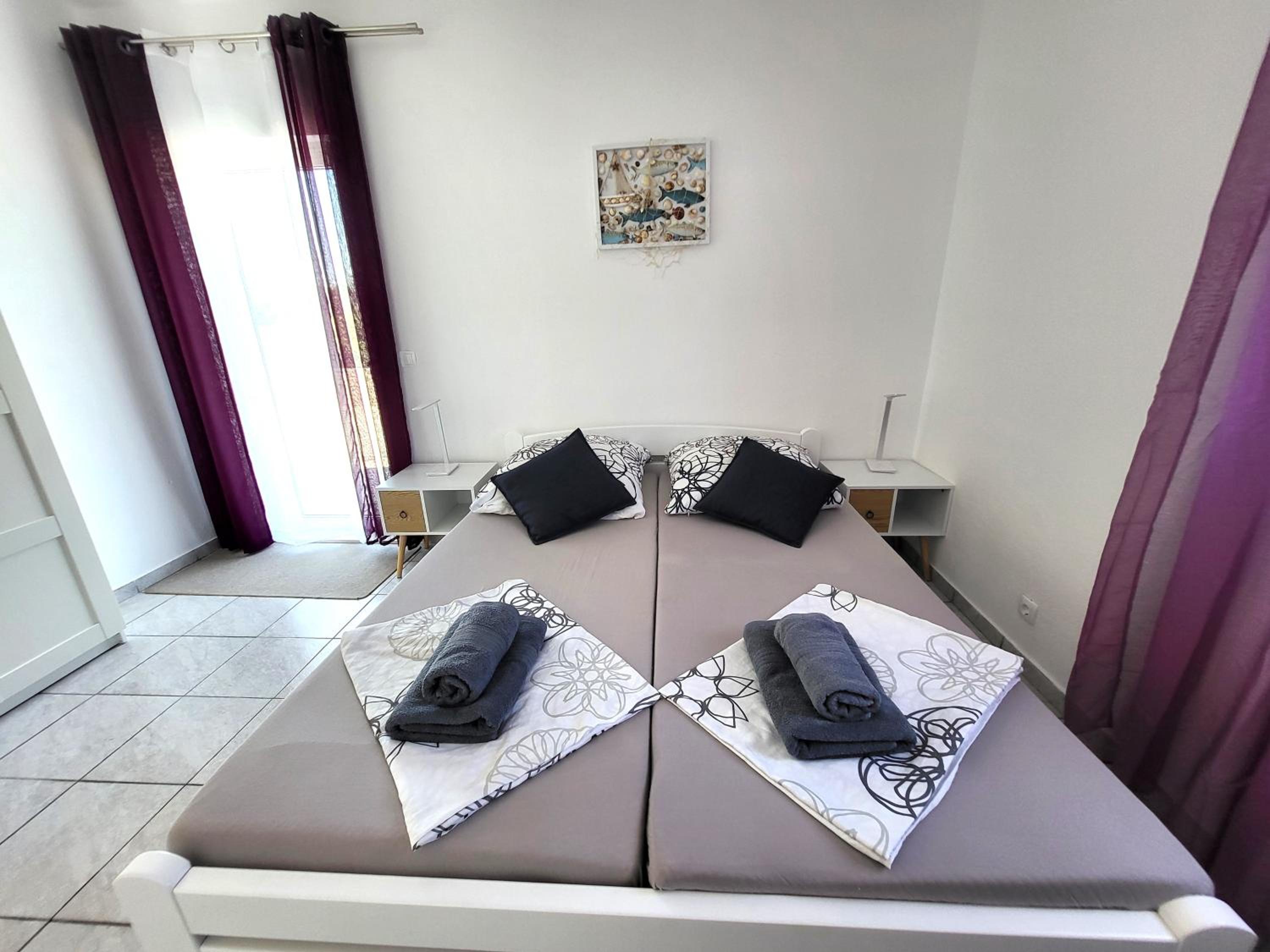 Apartments Pitve