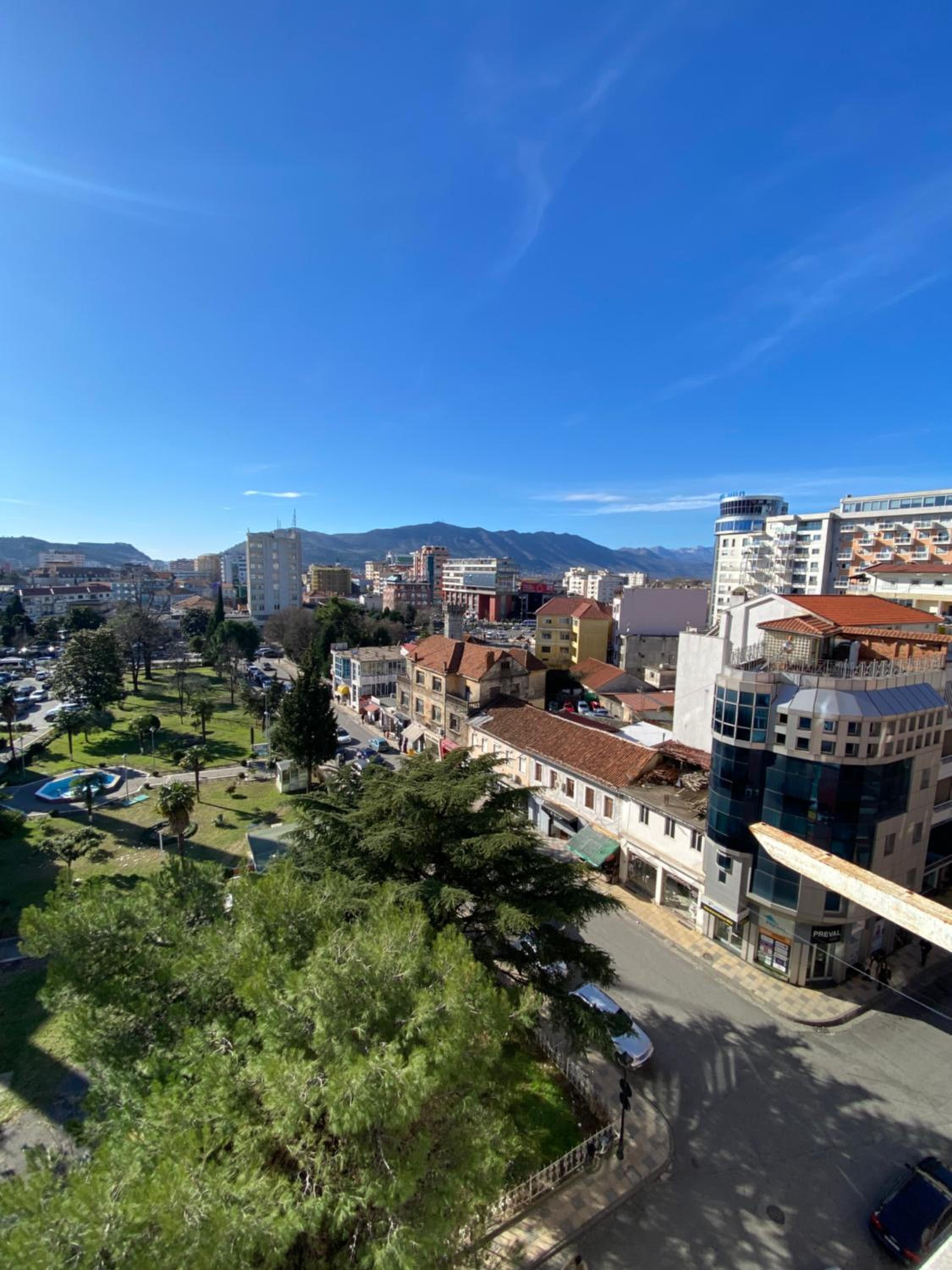 Modern 2BR Apartment ,Balcony,Central Shkoder