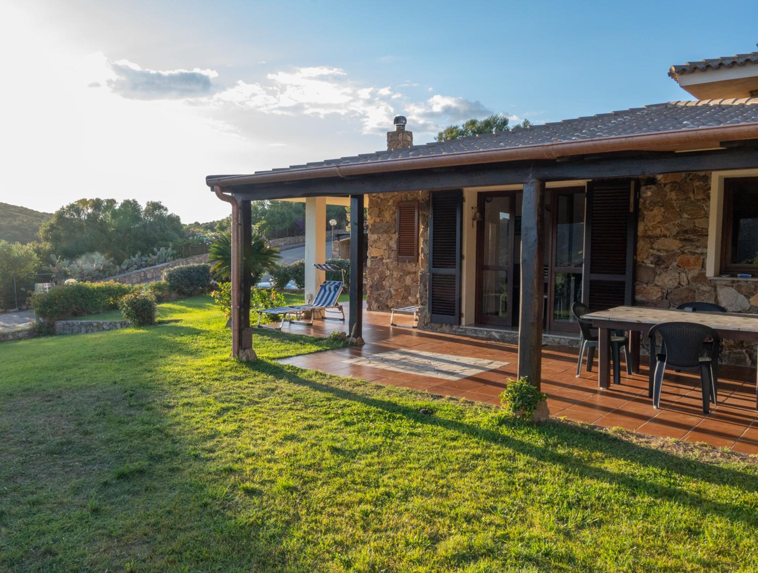 Villa Capodorso, Palau Porto Pollo view 2