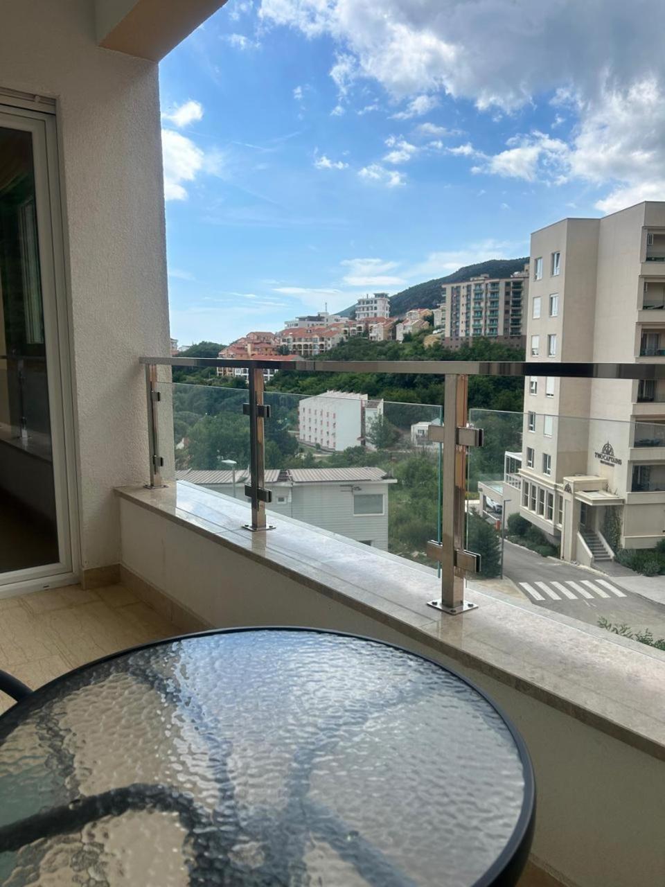 New apartment in Becici view 2