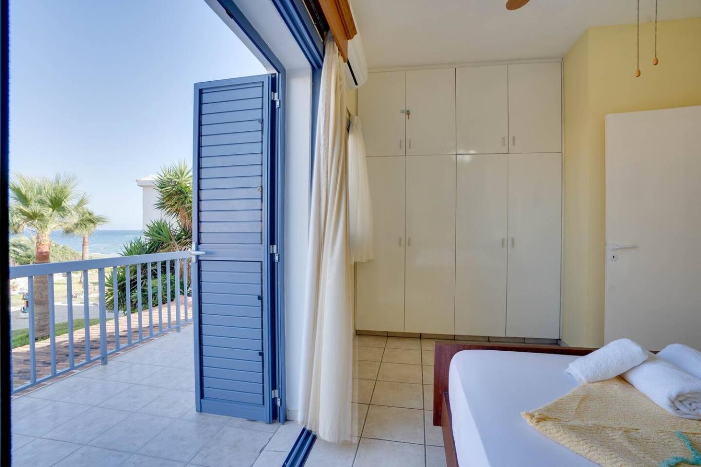 Ammos Villa 20 Side Seaview
