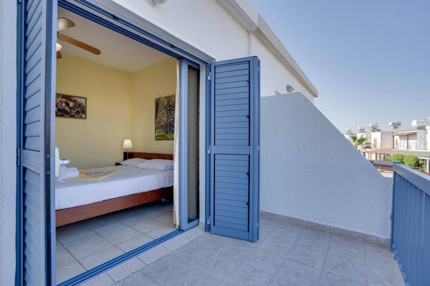 Ammos Villa 20 Side Seaview