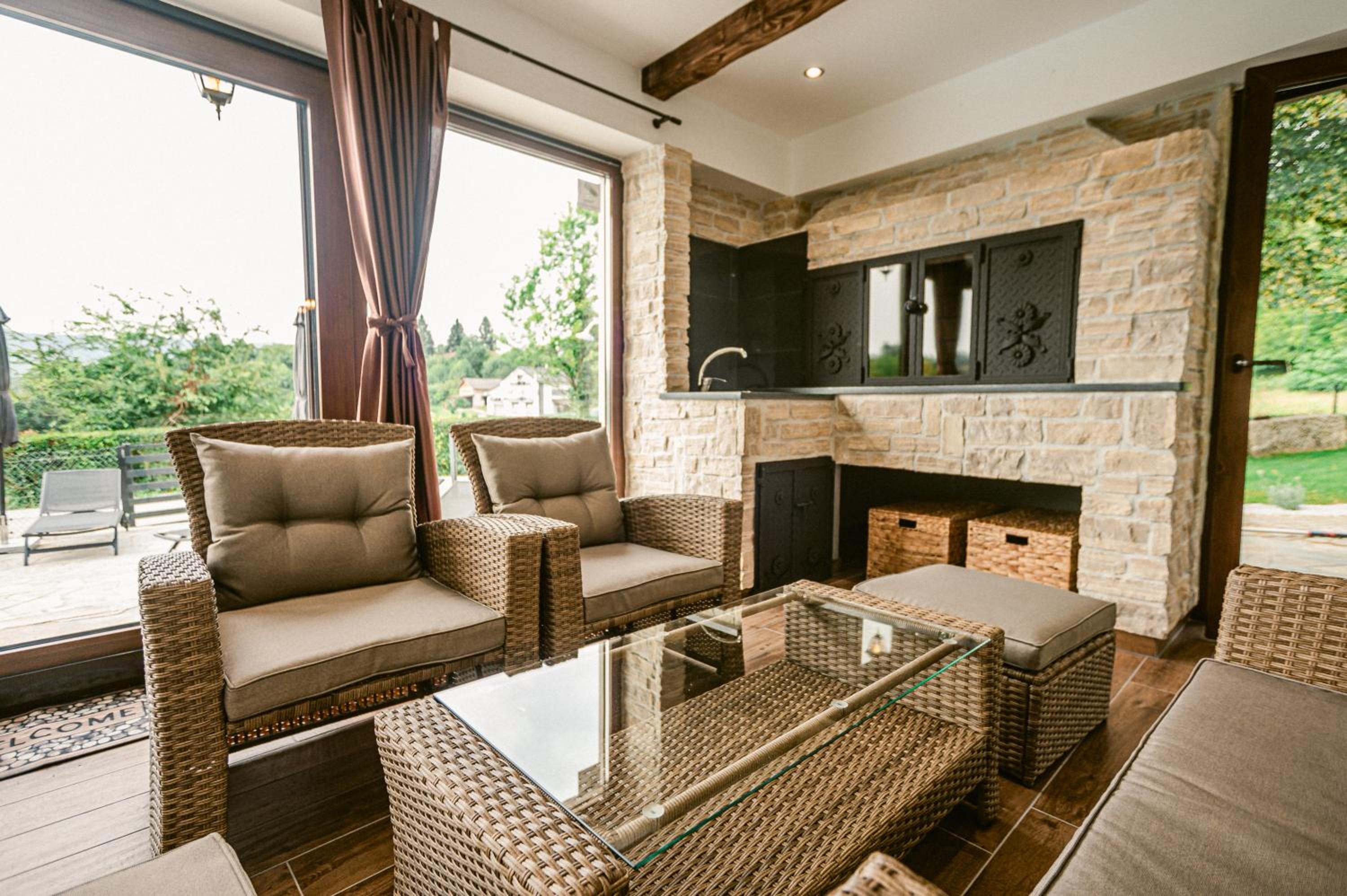 Holiday House Zrinski with Pool, Sauna & Jacuzzi view 4