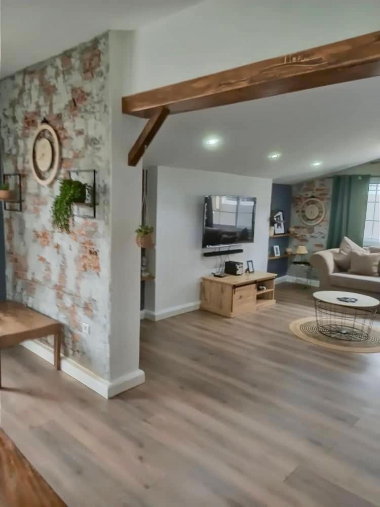 Style occidental Cosy avec Parquet et Jacuzzi