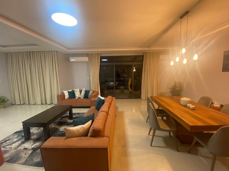3 bedroom luxury Apartment