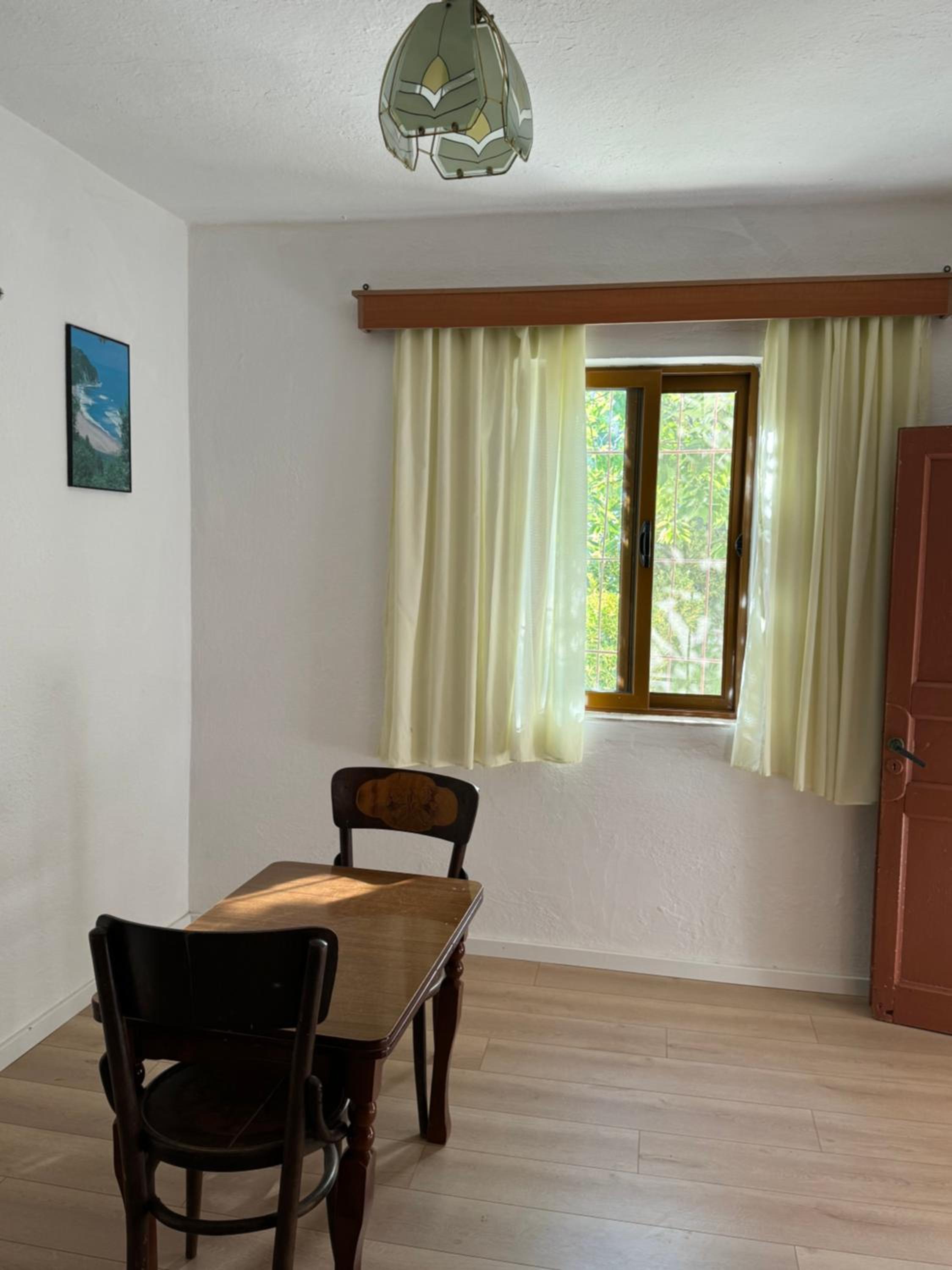 Alesio House