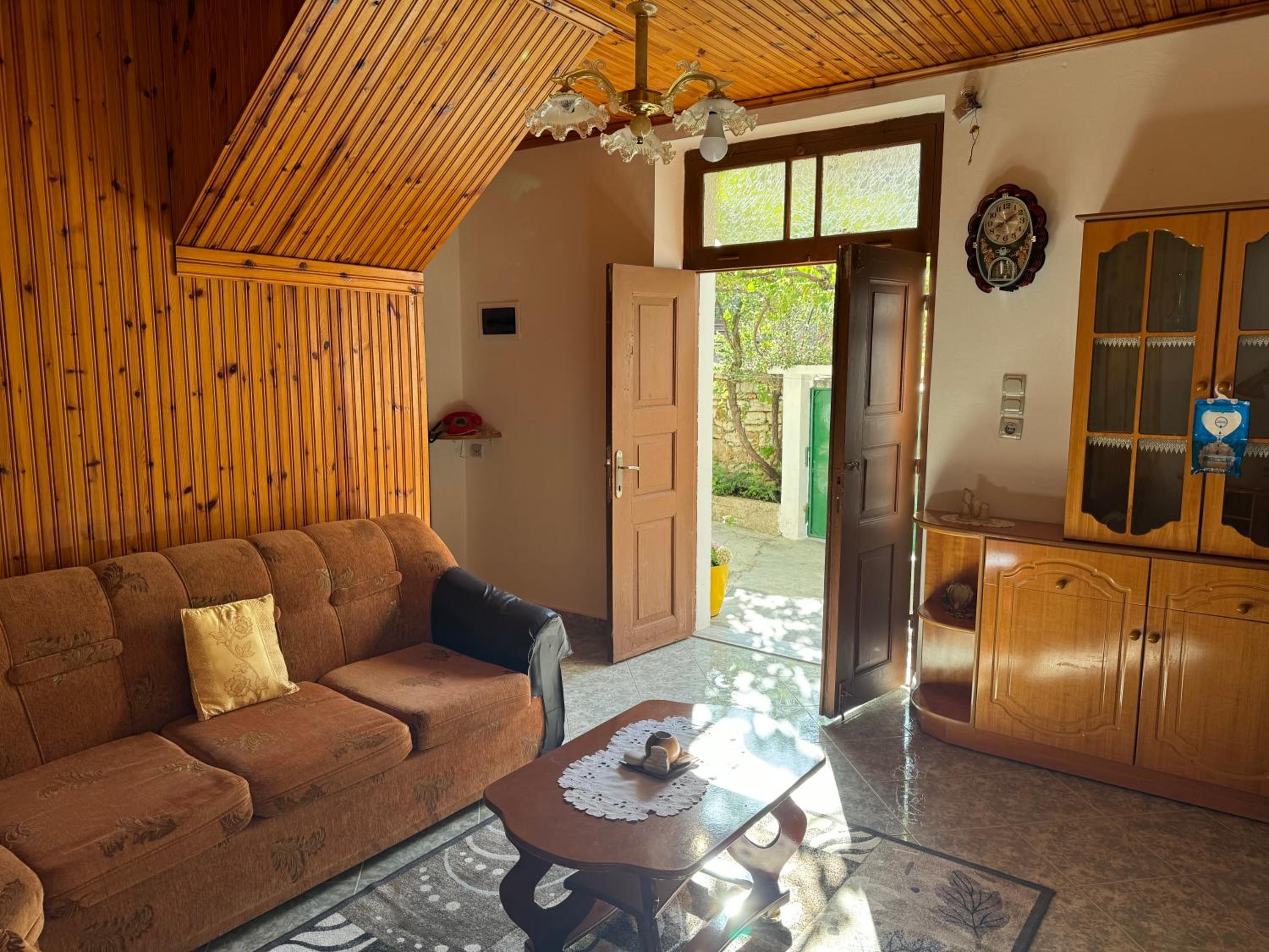Alesio House