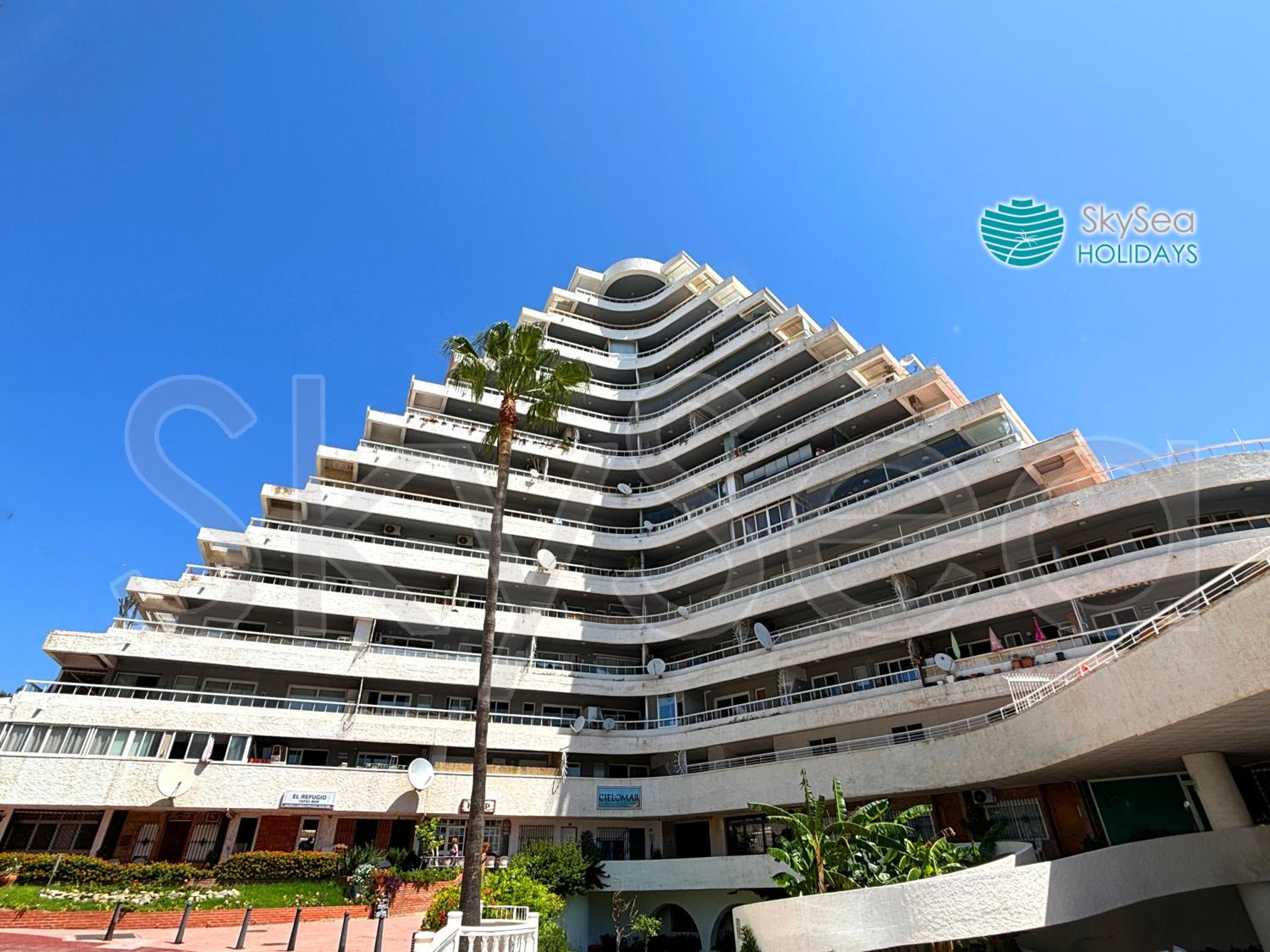 SKYSEA Benalmadena Puerto Marina