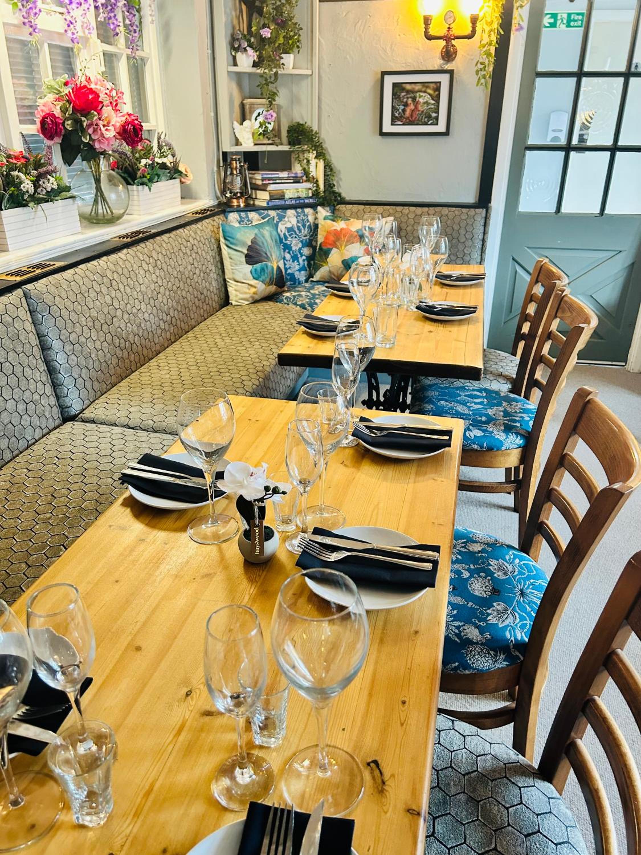 The Angel Inn Pub-Dine & Stay Misson
