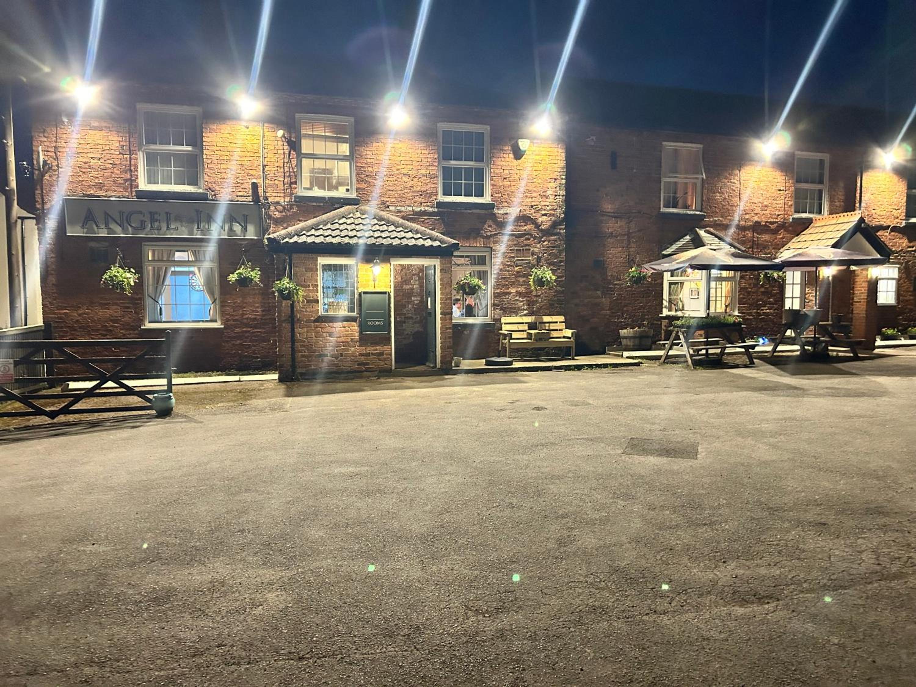 The Angel Inn Pub-Dine & Stay Misson