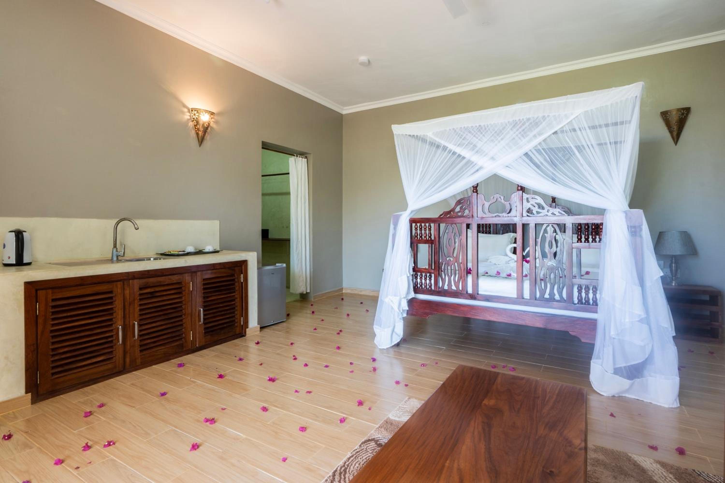 Aquamarina Hotel view 3
