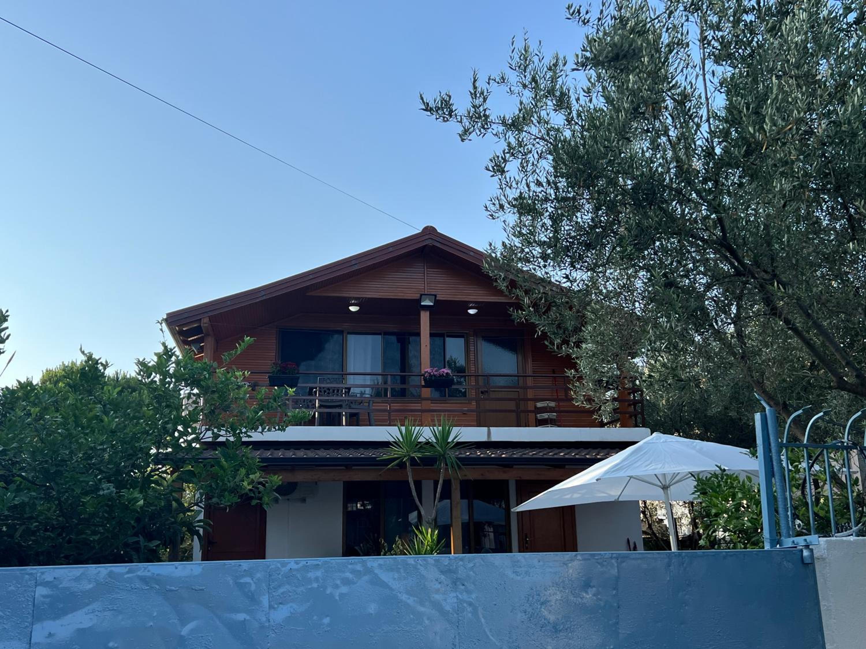 Mone luxury villa