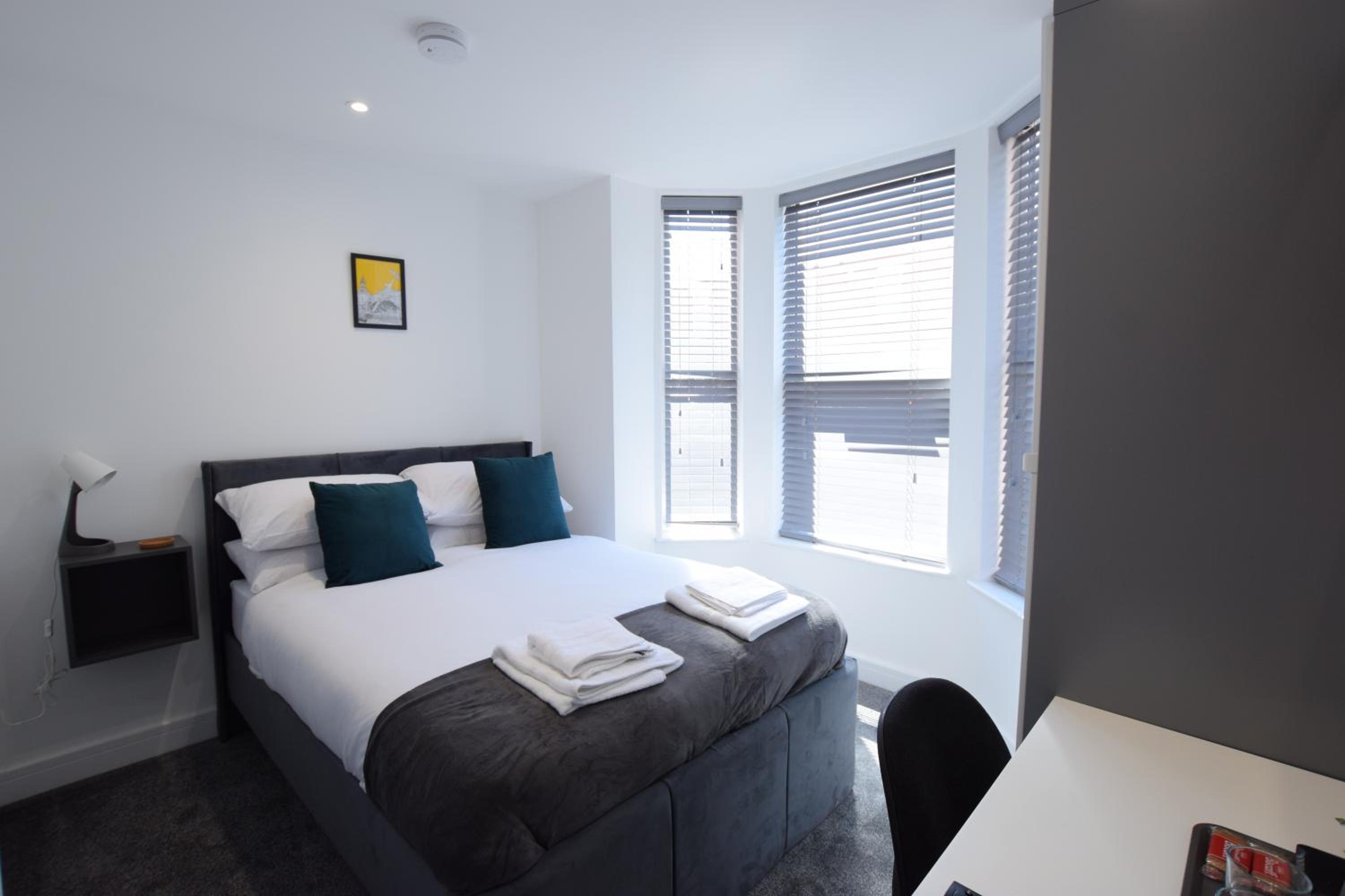 Stylish City Centre Rooms view 2