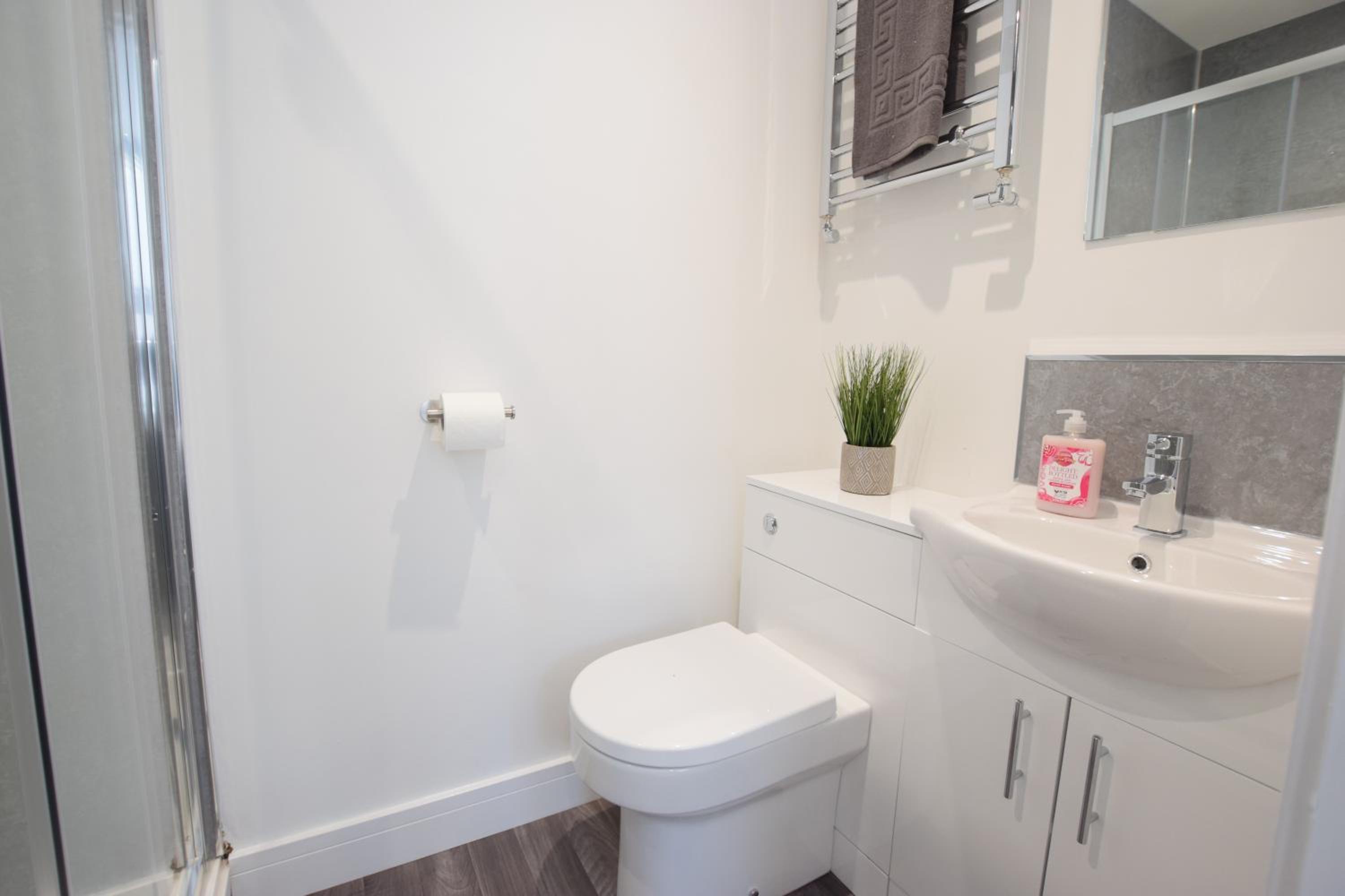 Stylish City Centre Rooms view 5