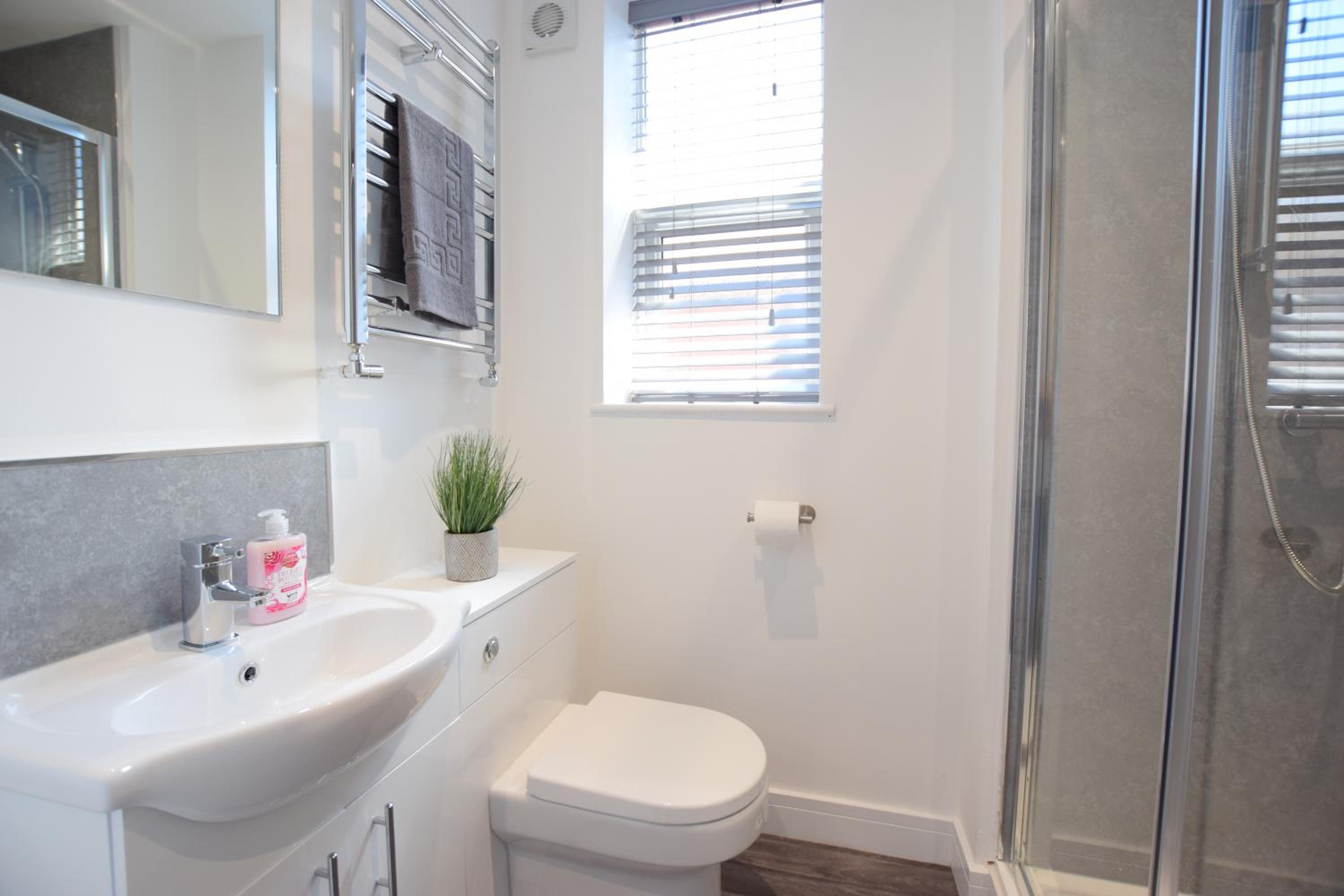 Stylish City Centre Rooms view 3