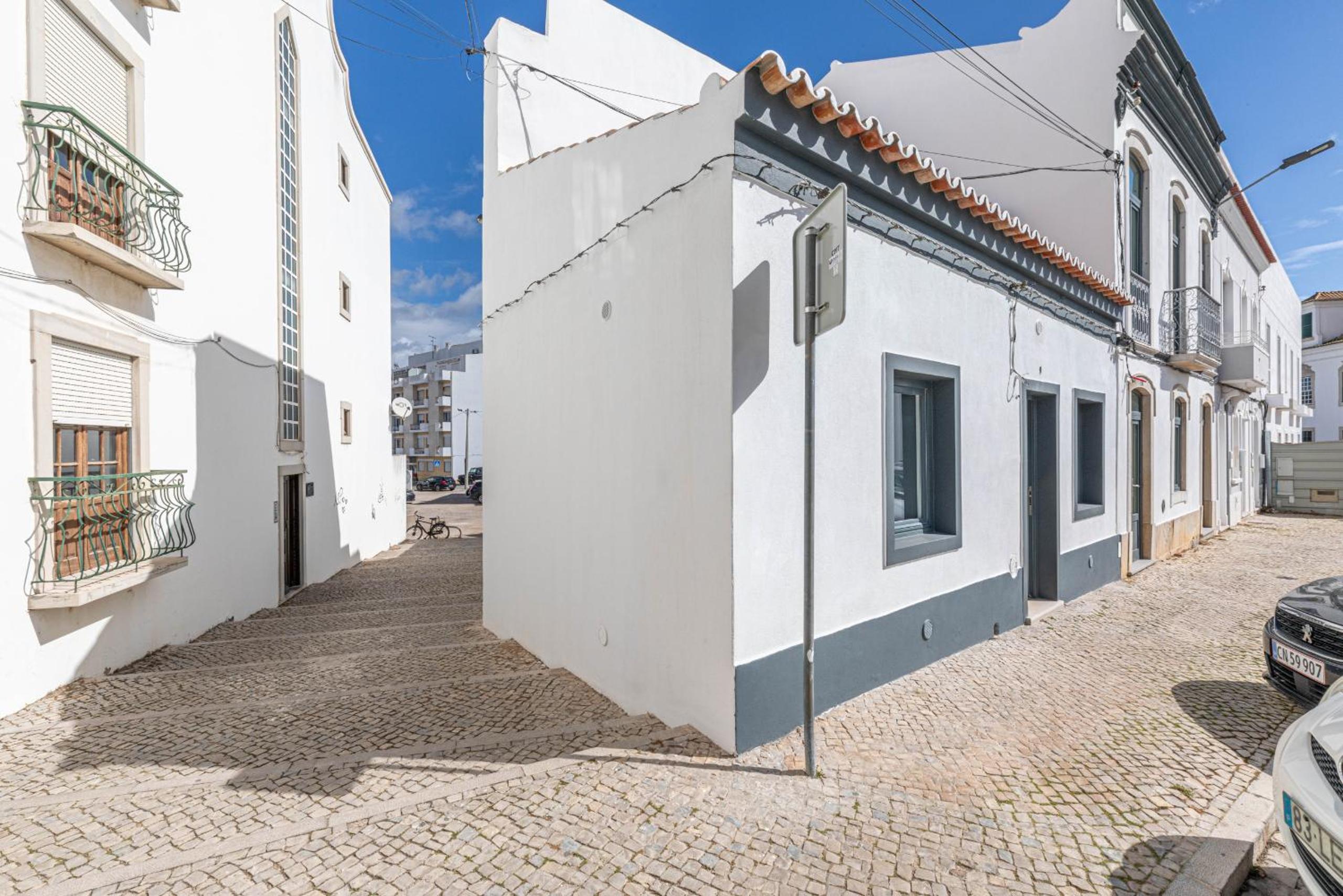 Casa Laurence-cozy 1 Bed House W Outside Terrace