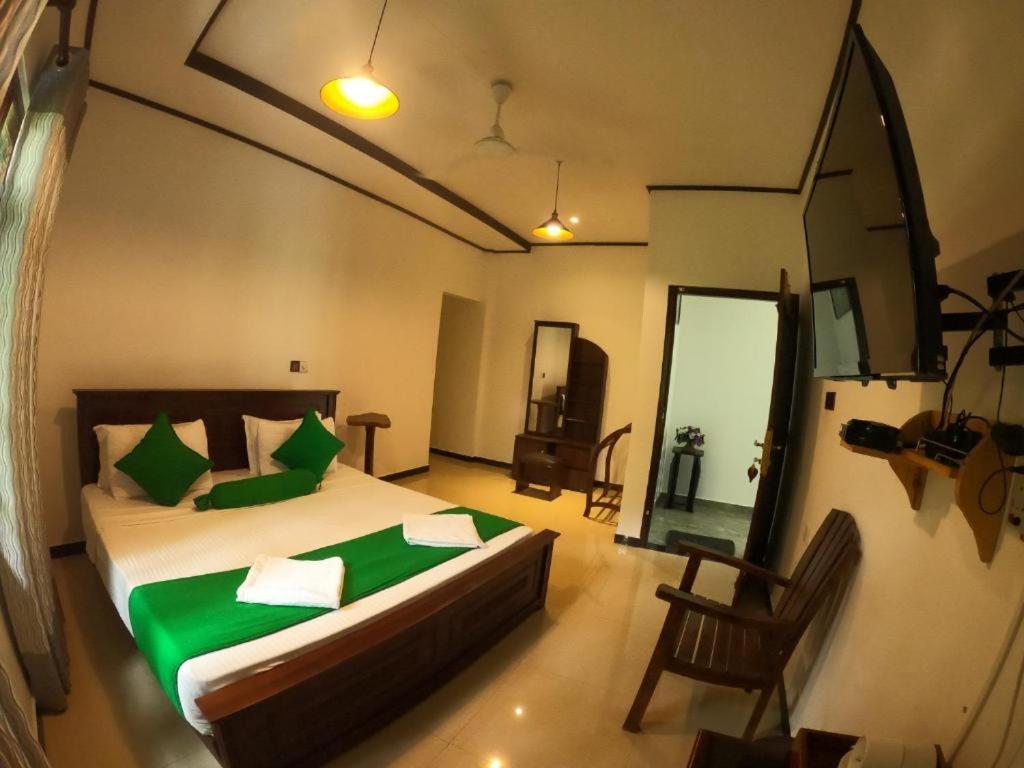 Airport Close Villa view 3