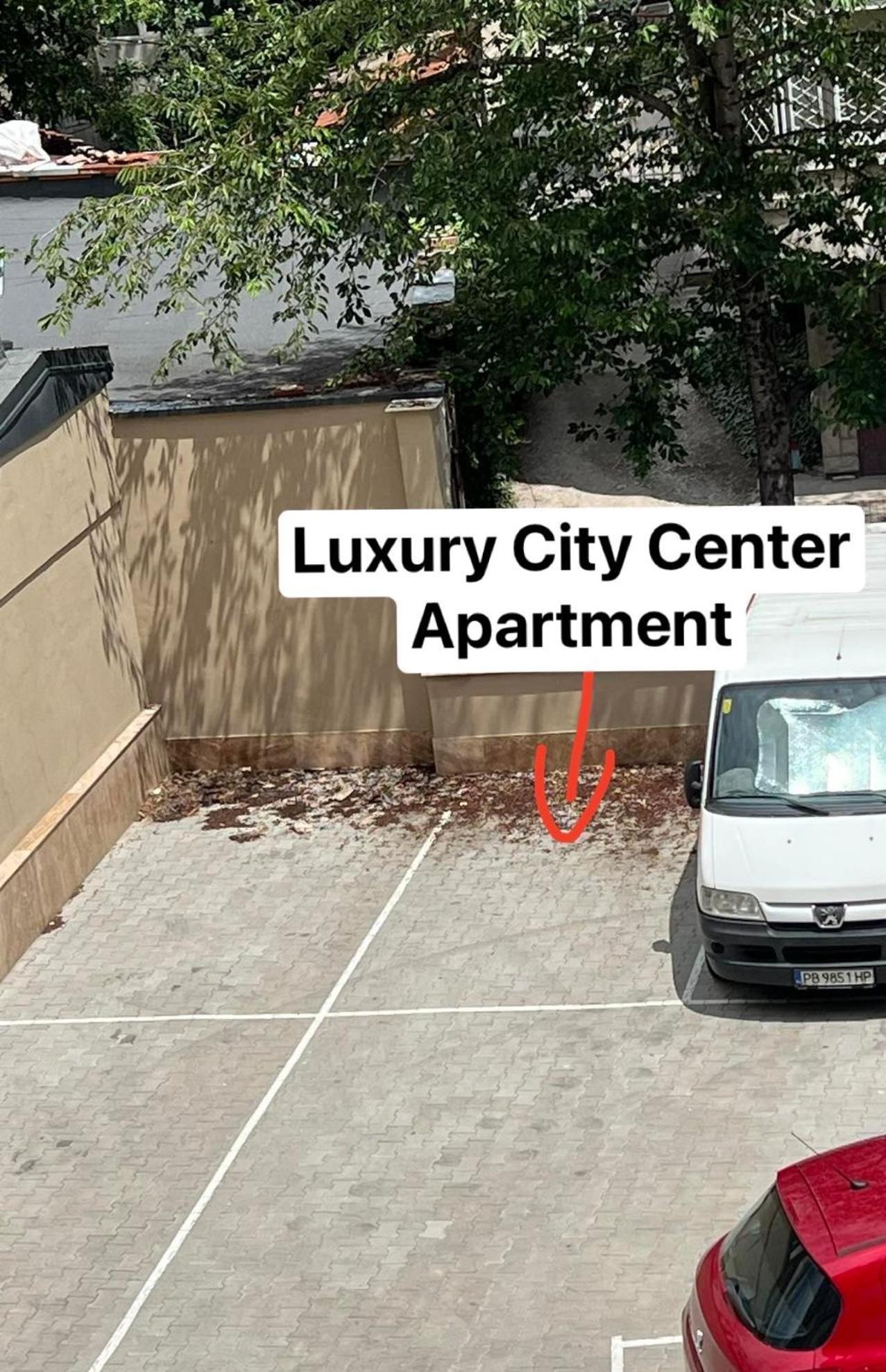 Luxury City Center Apartment with Free parking