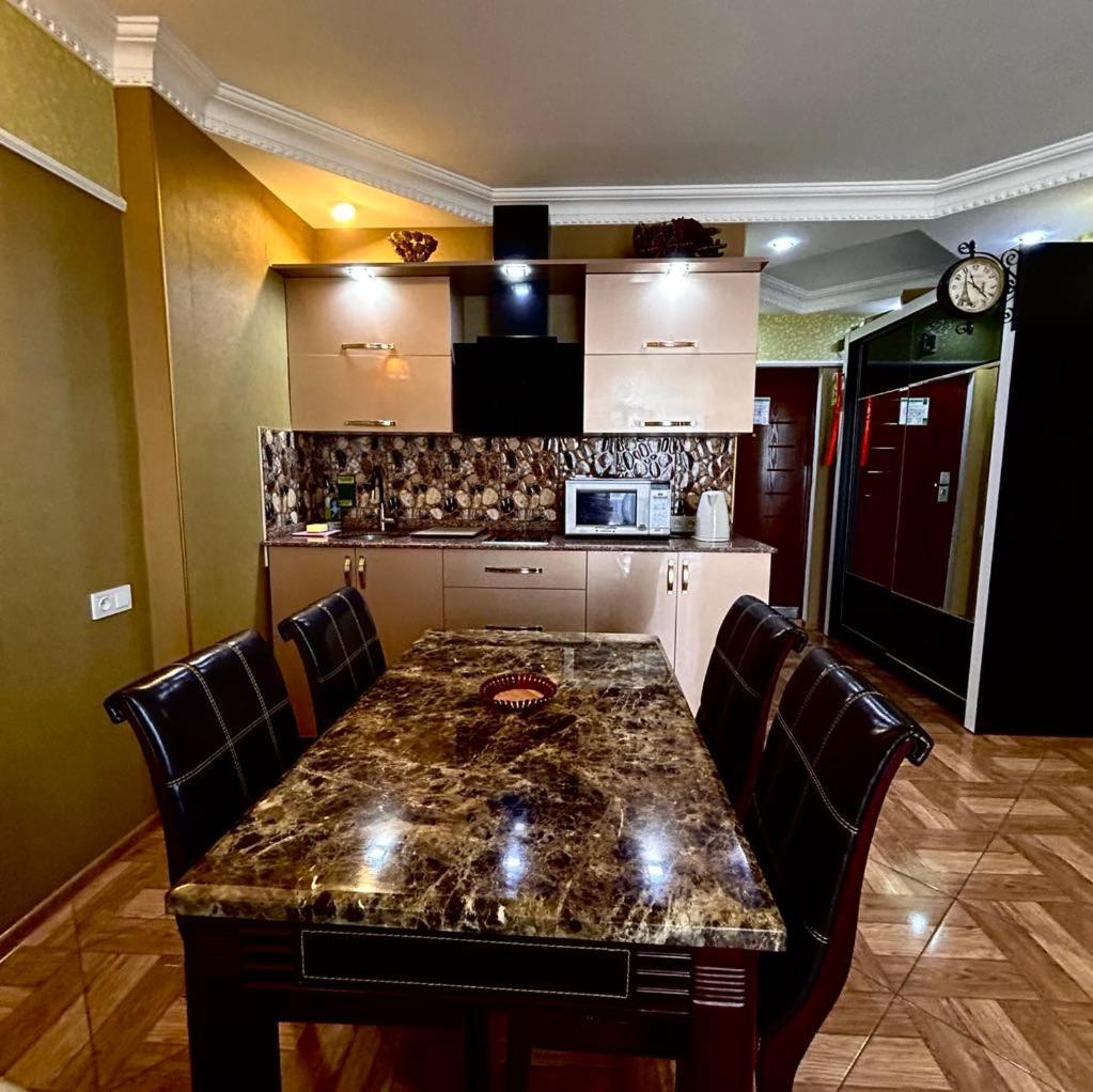Apartment Orbi Sea Tower David view 3