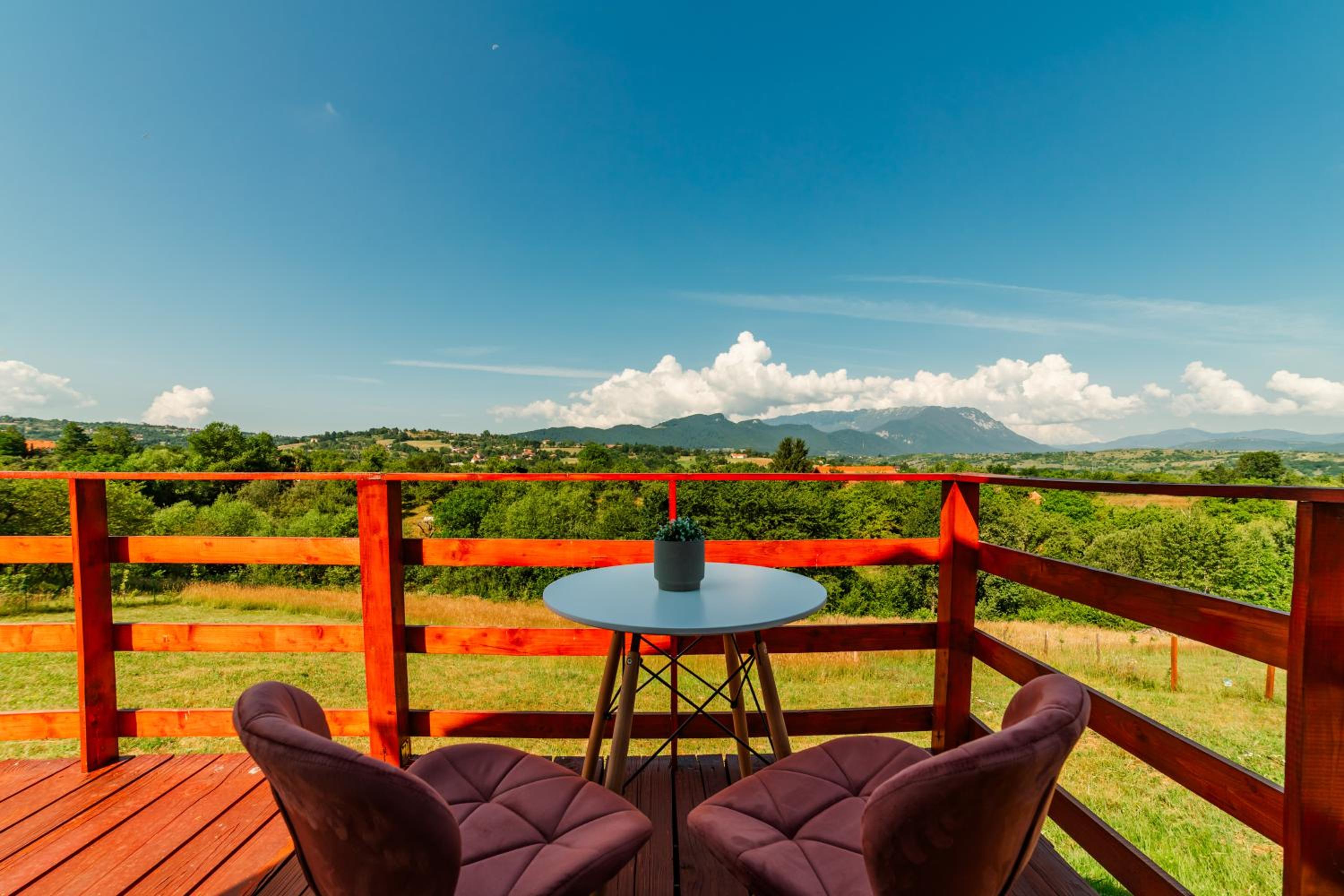 10 Min to Bran Castle Luxury Cabins