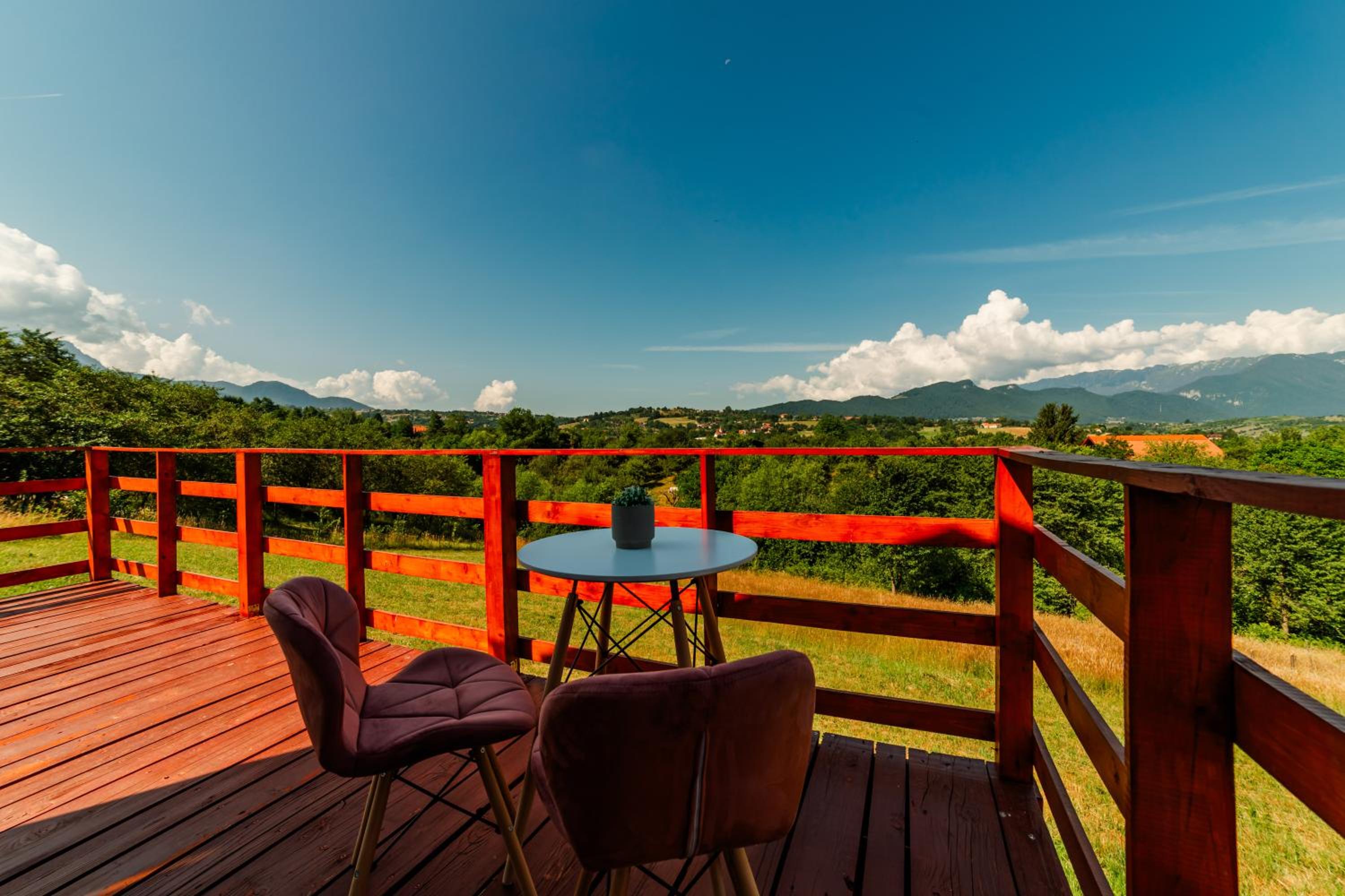 10 Min to Bran Castle Luxury Cabins