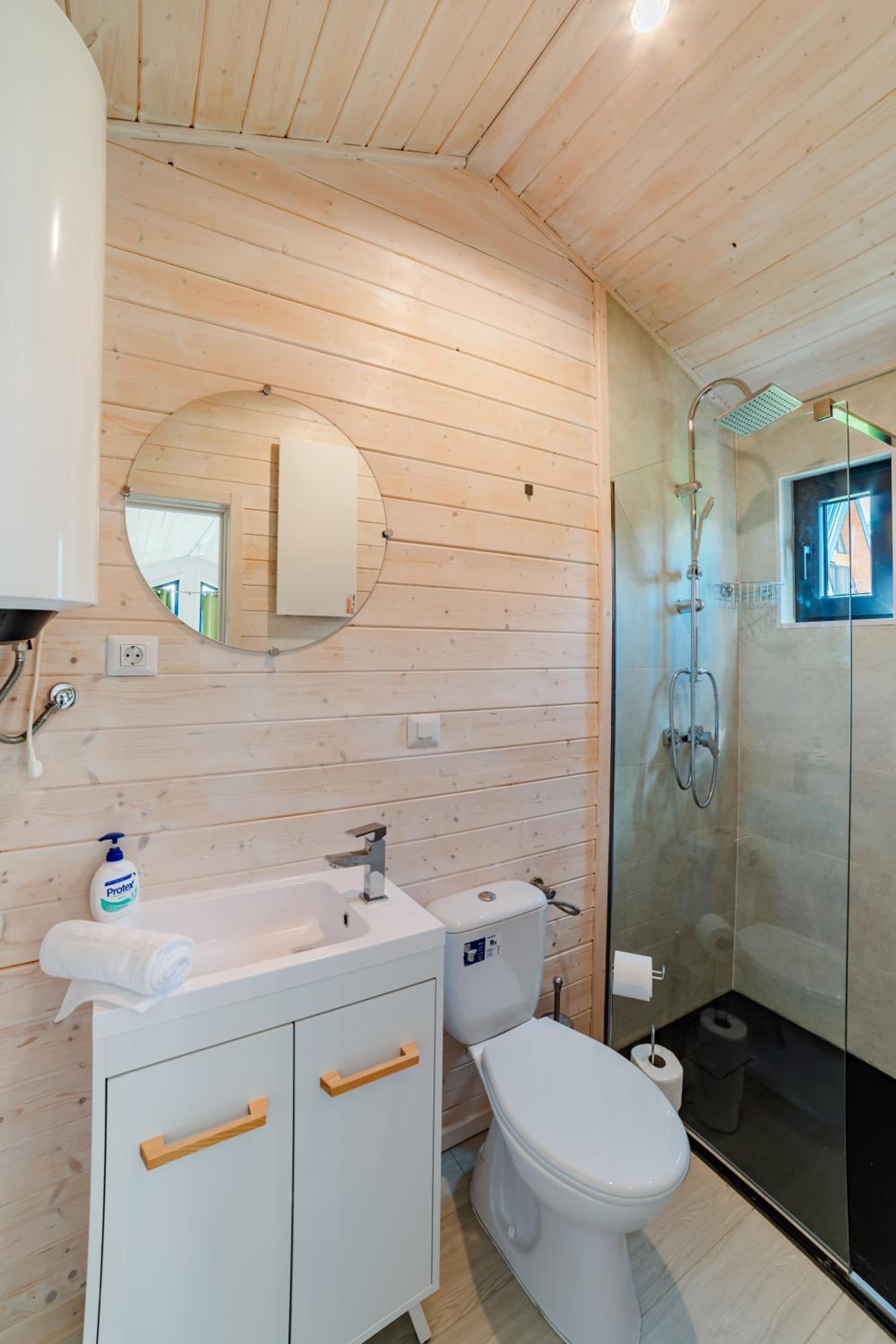 10 Min to Bran Castle Luxury Cabins