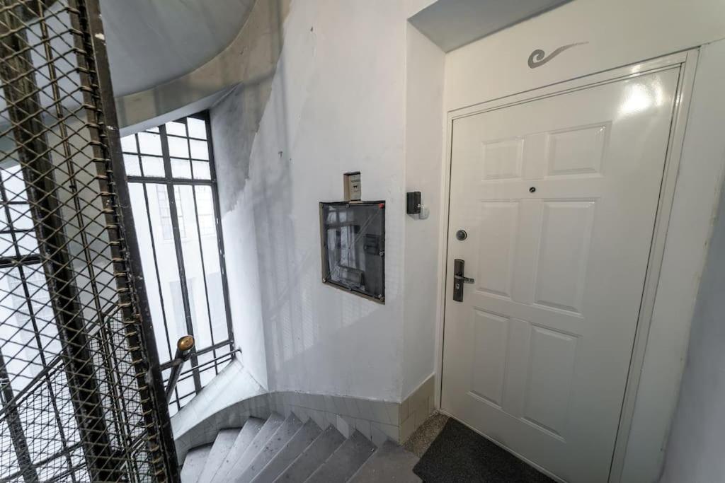Fashion Street Central Apartment view 2