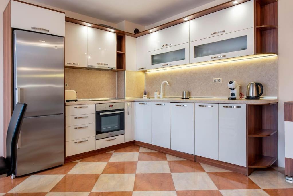 Belleville Apartment