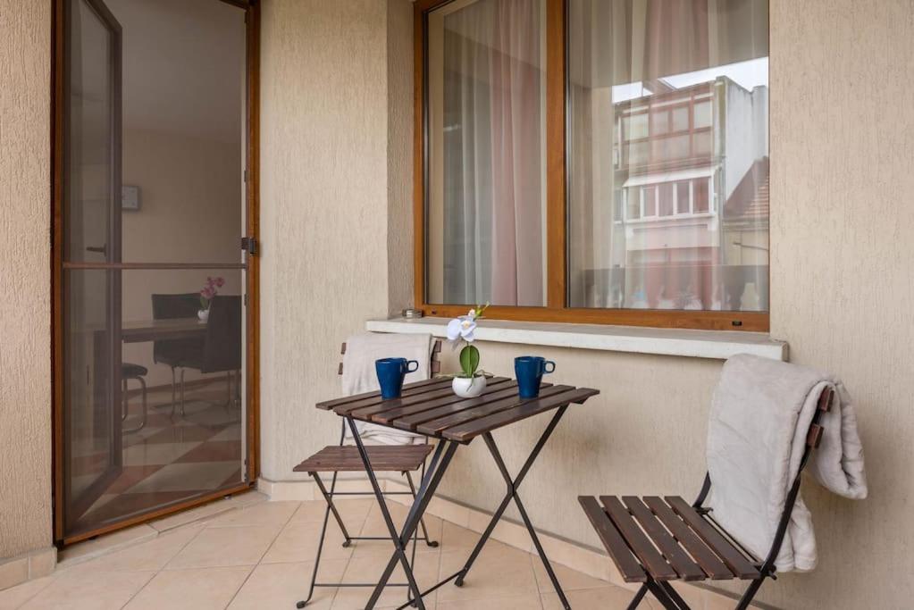 Belleville Apartment