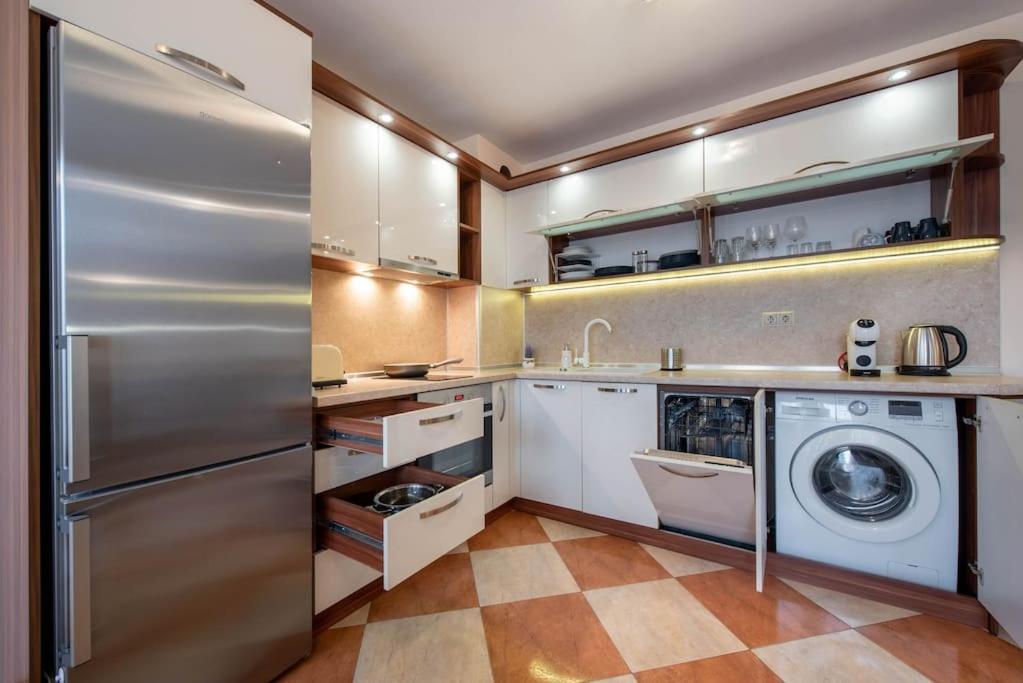 Belleville Apartment