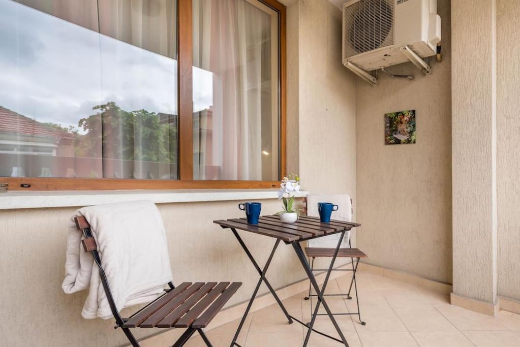 Belleville Apartment