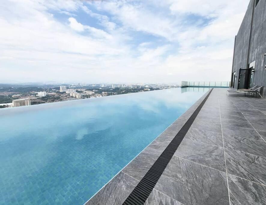 Luxury DoubleTree Hill10 Residence at i-City , free parking H2901 photo 2