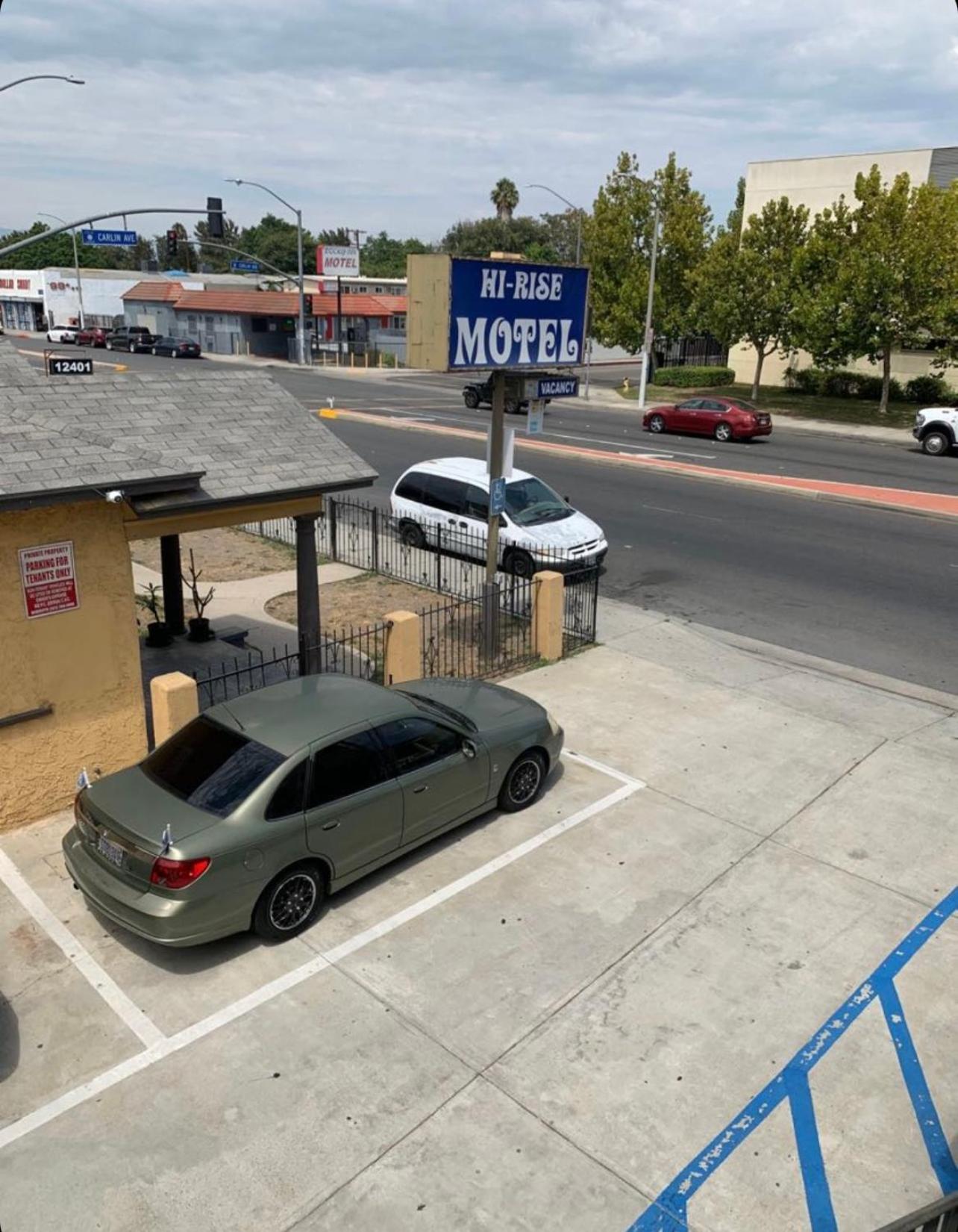Hi Rise Motel
