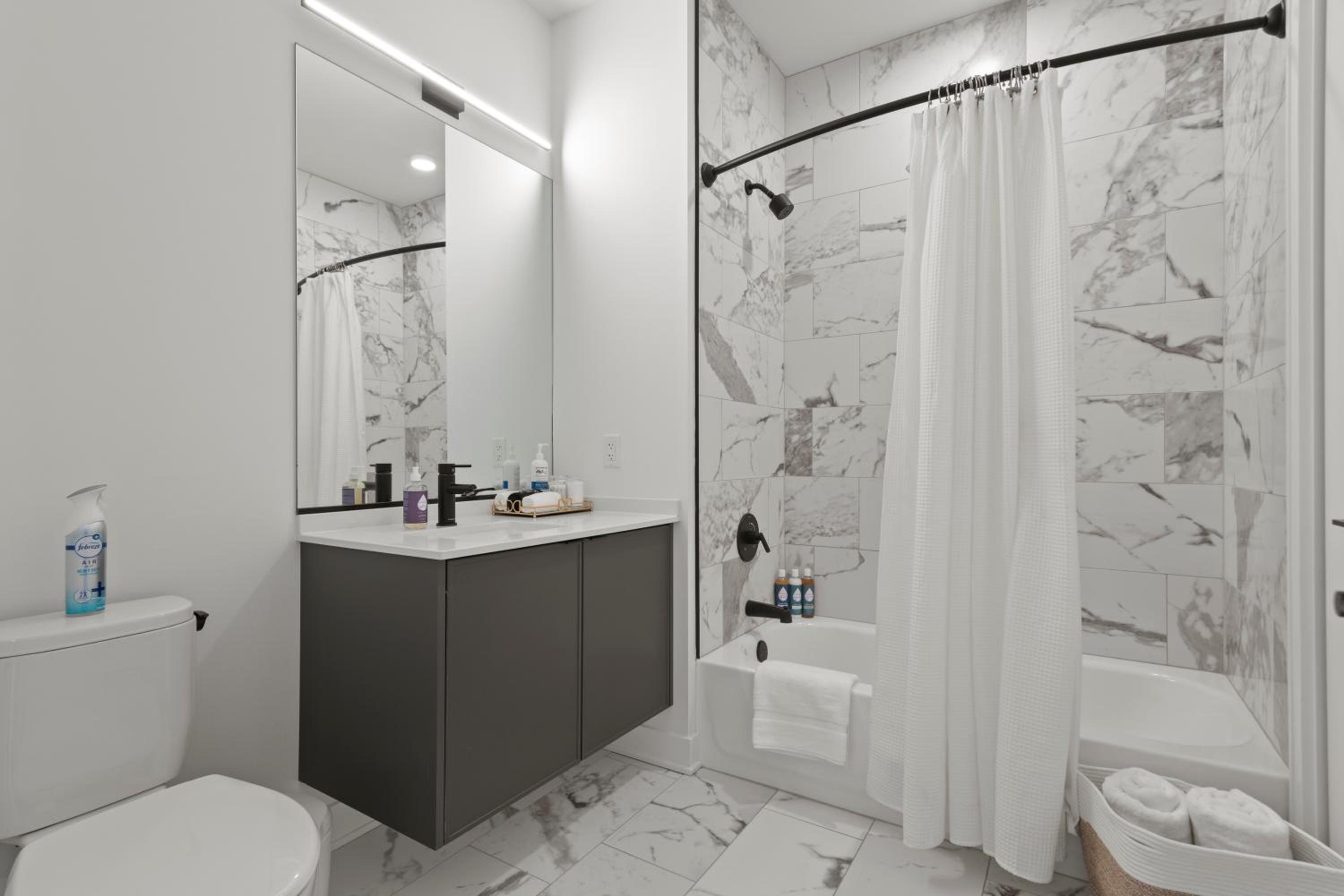 Avra Stylish Apartments Prime West Loop Location Near Union Park