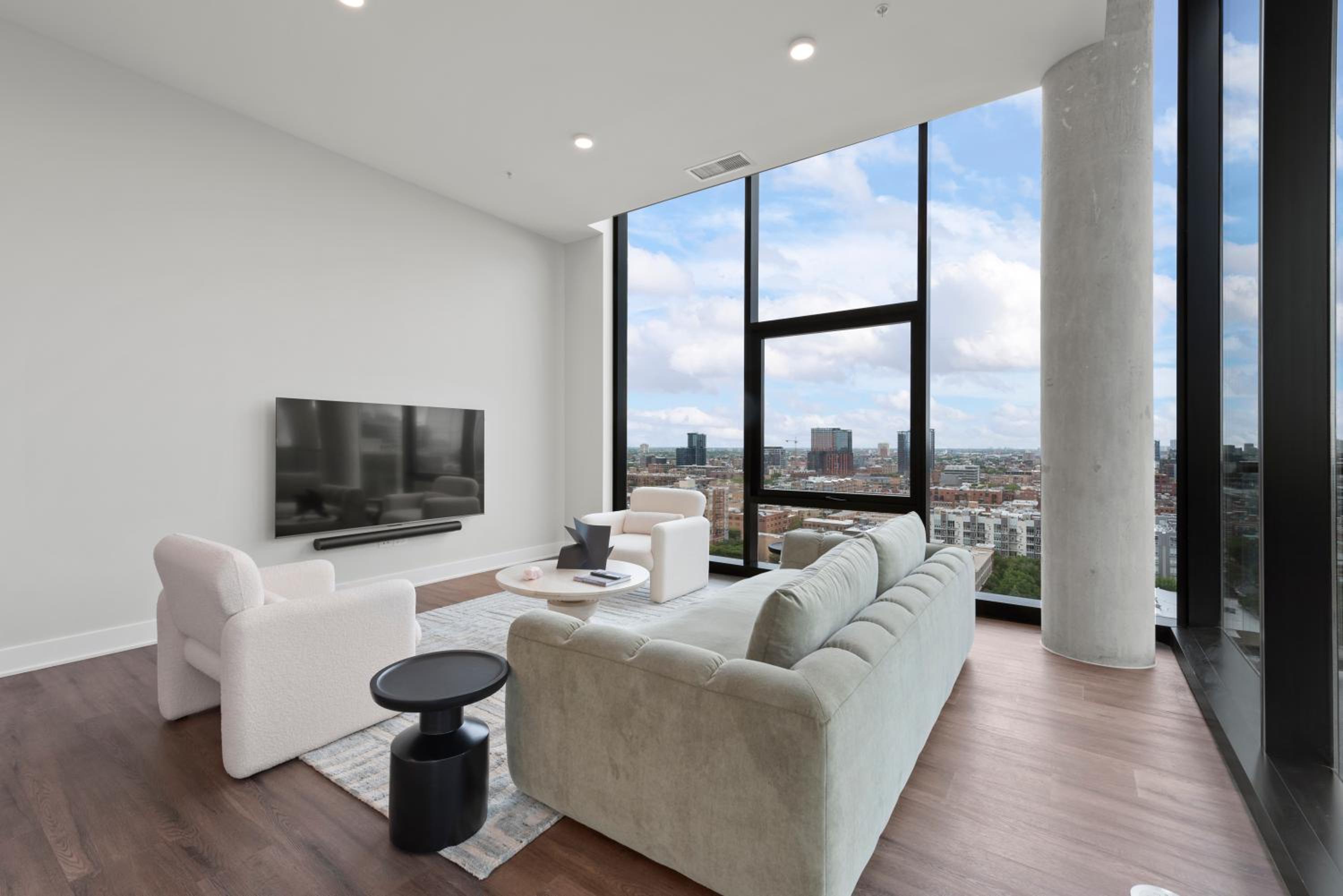 Avra Stylish Apartments Prime West Loop Location Near Union Park