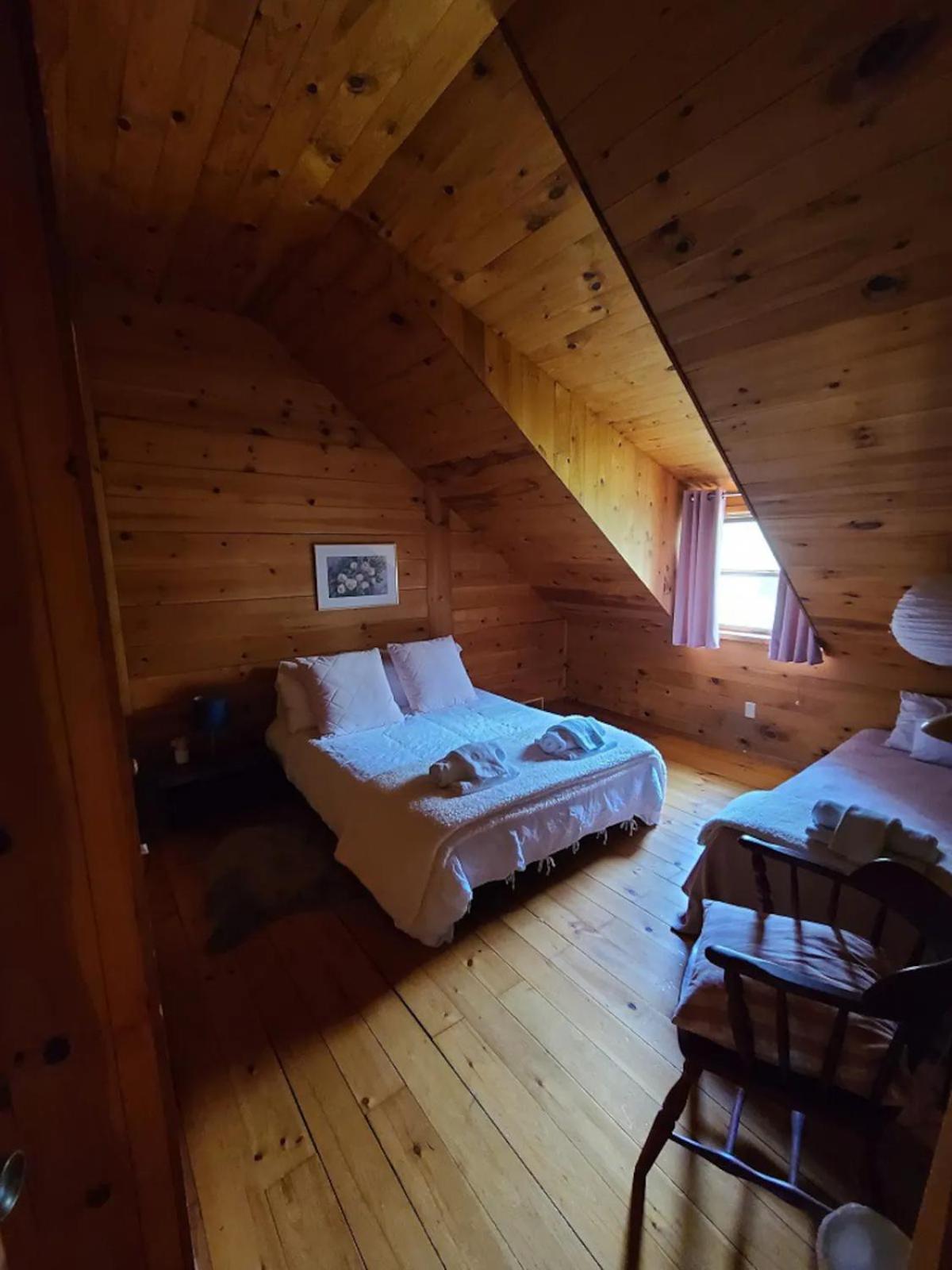 Lakefront Chalet in Montreal