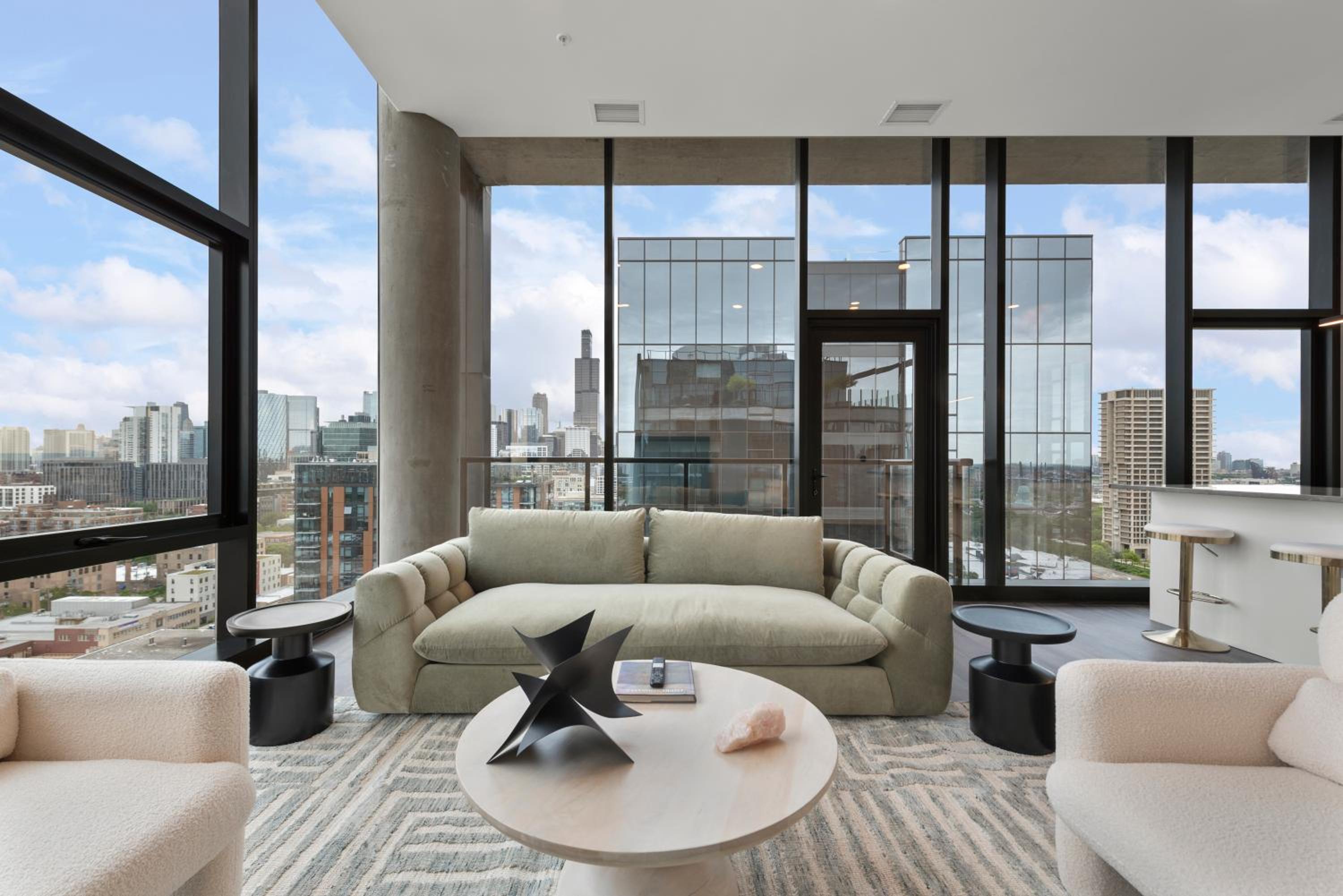Avra Stylish Apartments Prime West Loop Location Near Union Park