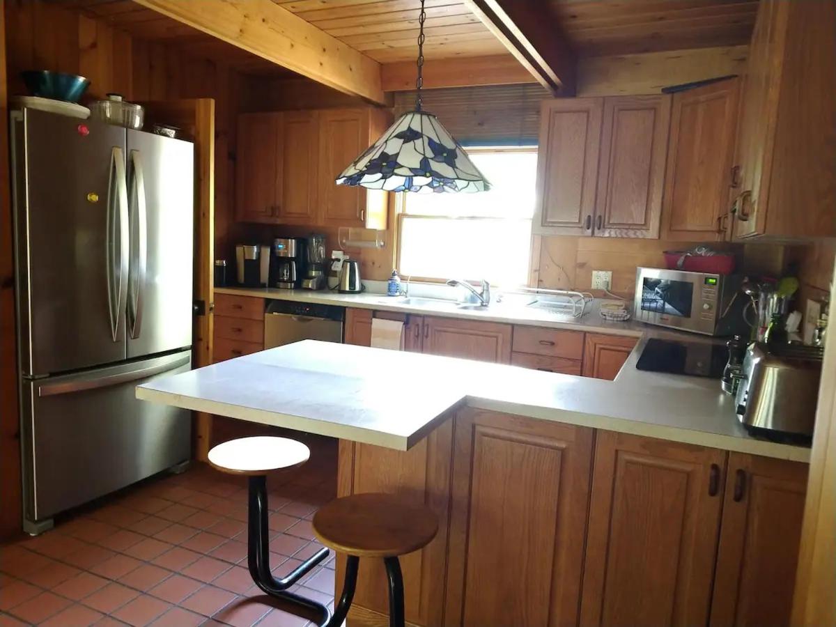 Lakefront Chalet in Montreal