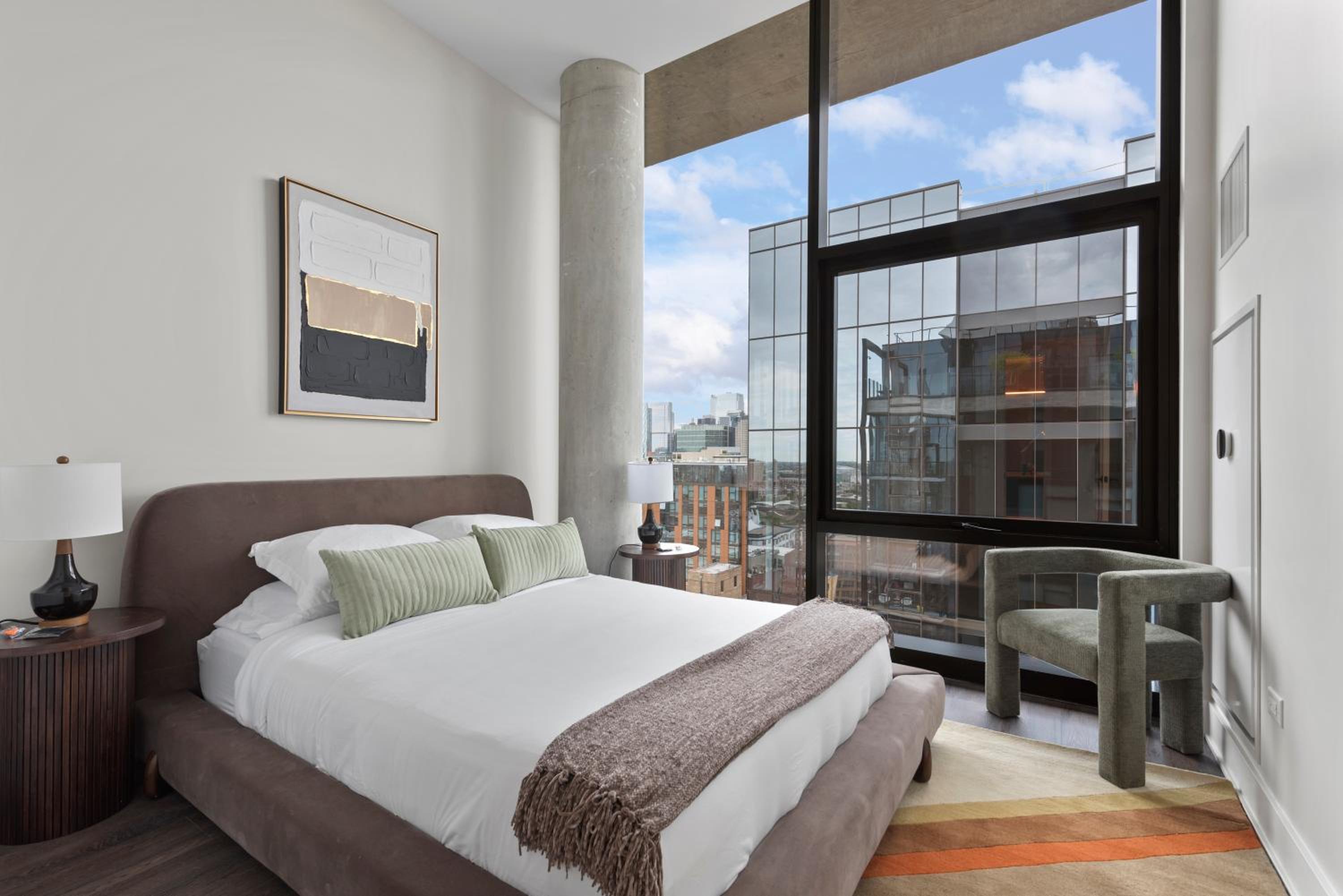 Avra Stylish Apartments Prime West Loop Location Near Union Park