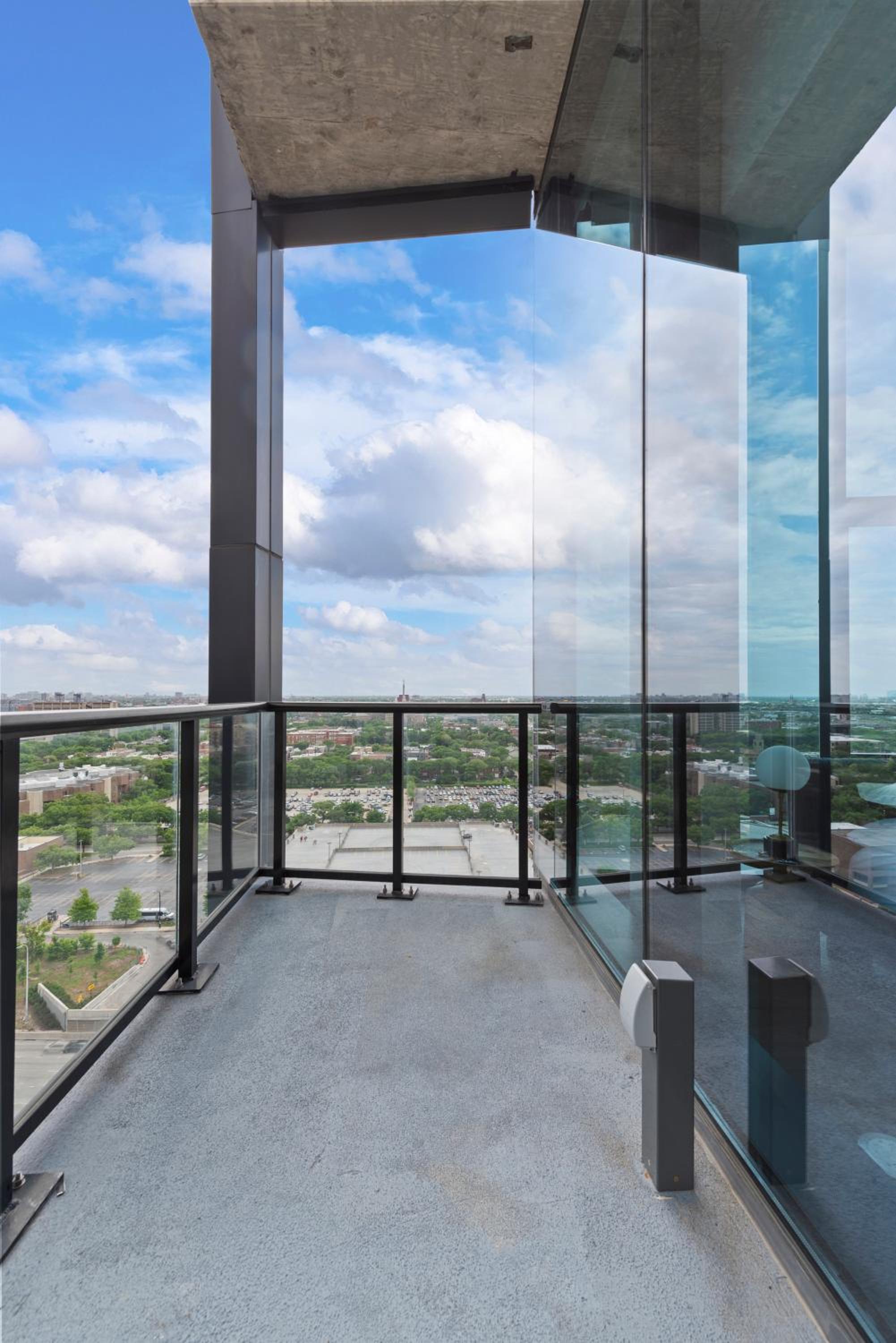 Avra Stylish Apartments Prime West Loop Location Near Union Park