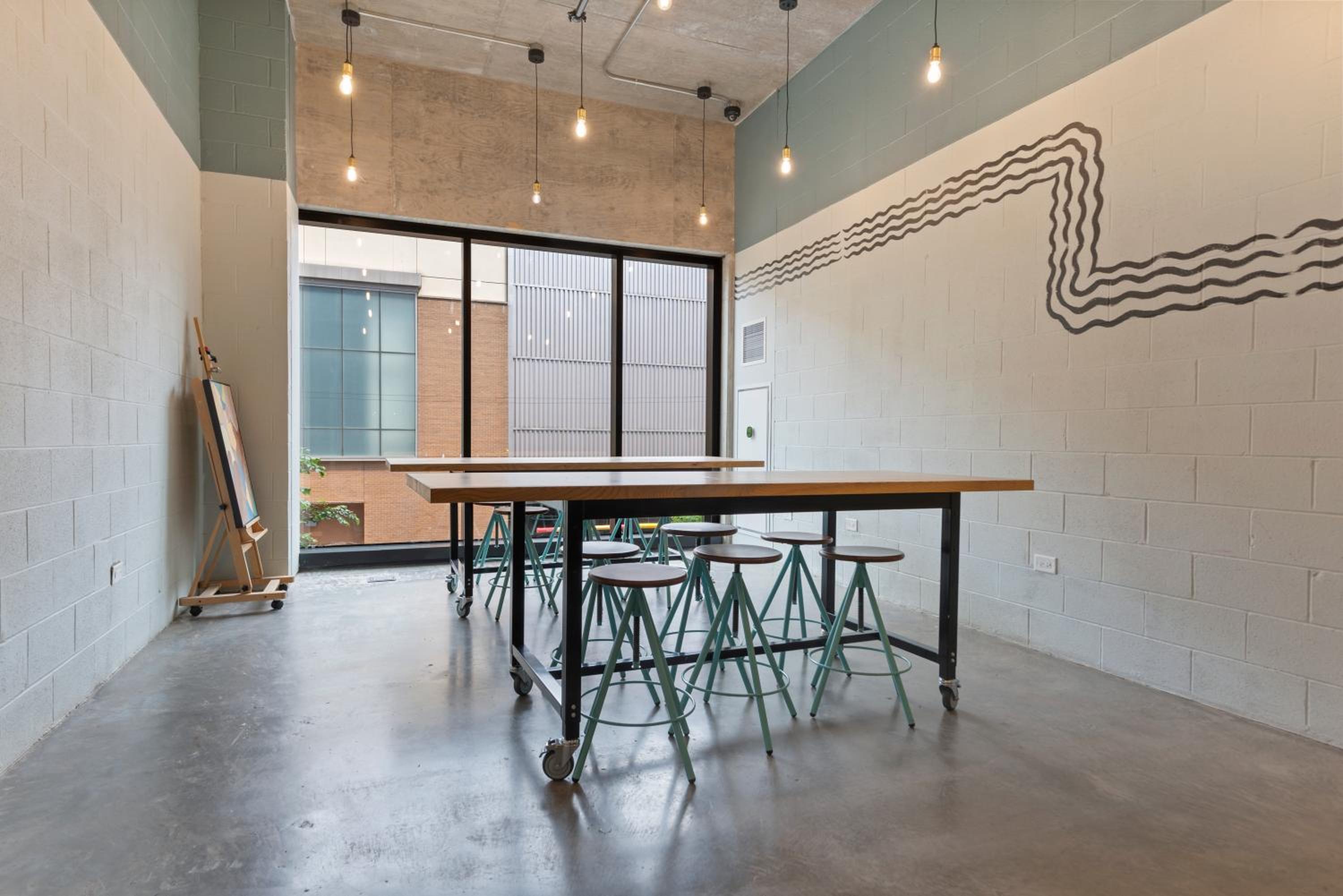 Avra Stylish Apartments Prime West Loop Location Near Union Park