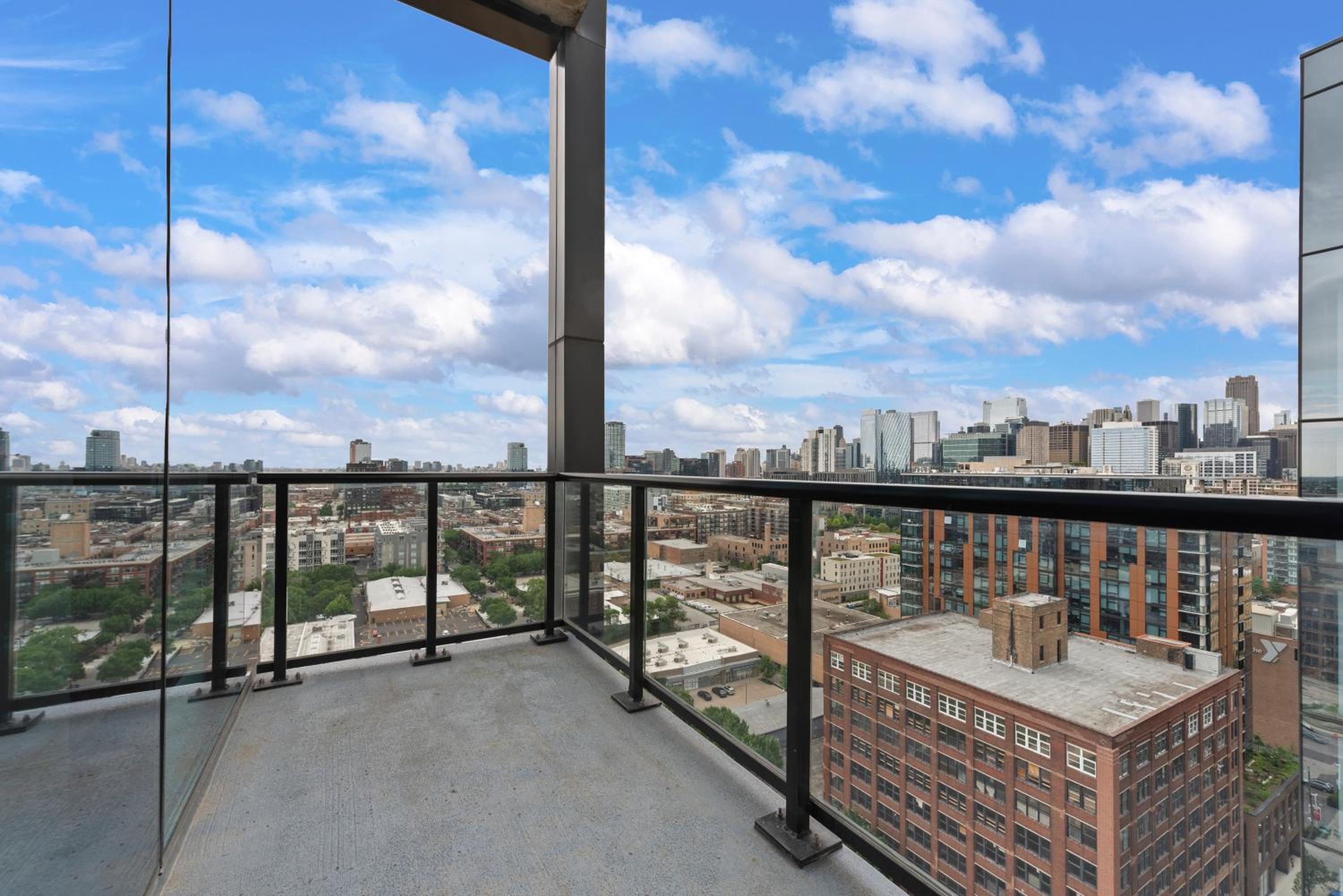Avra Stylish Apartments Prime West Loop Location Near Union Park