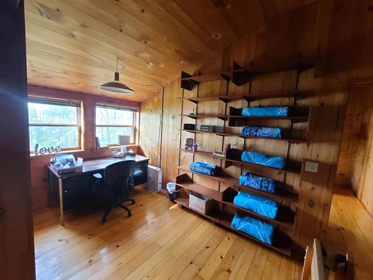 Lakefront Chalet in Montreal
