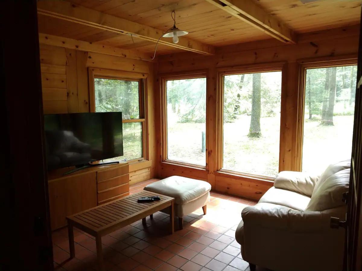 Lakefront Chalet in Montreal
