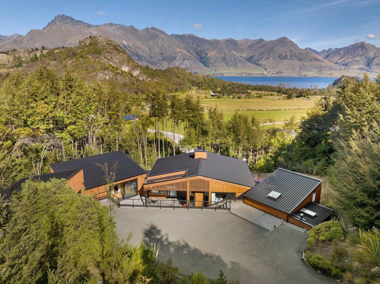 Serene Mountain Oasis Hideaway