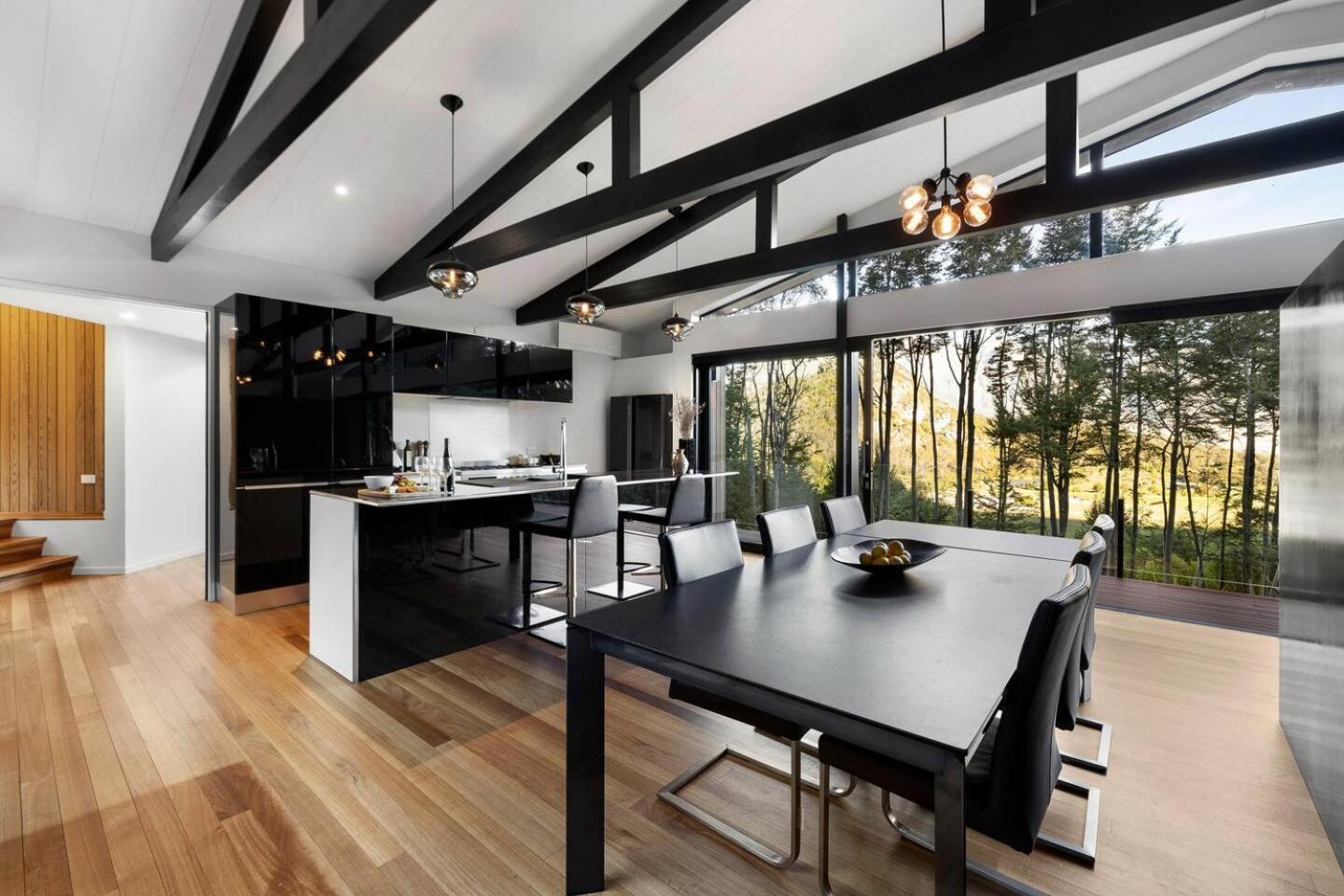 Serene Mountain Oasis Hideaway